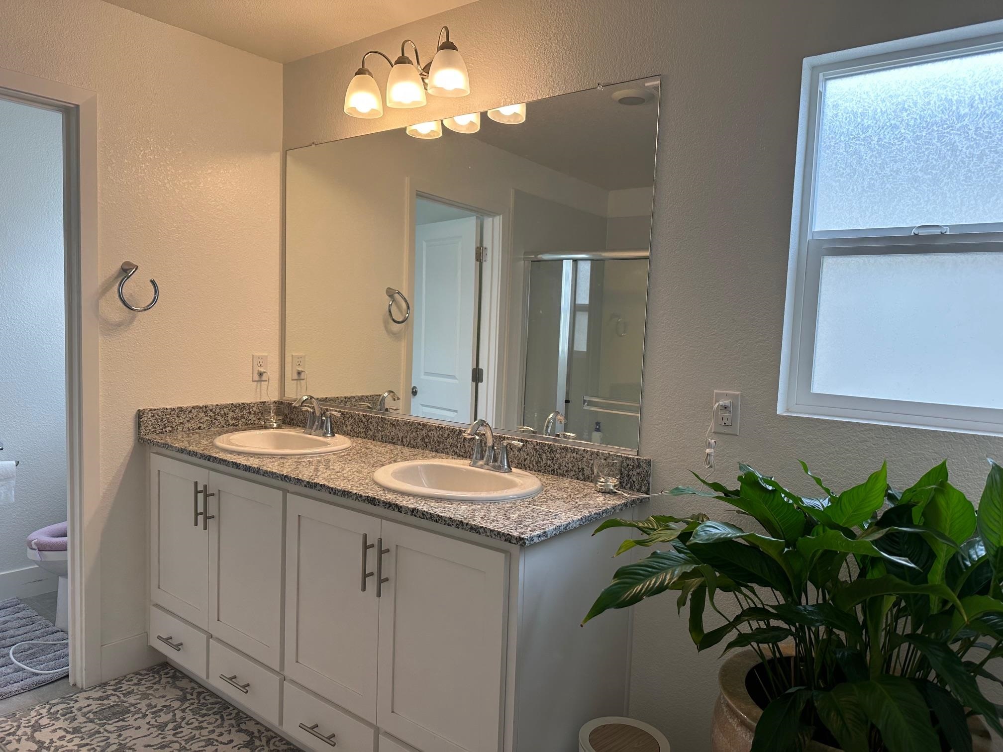 Detail Gallery Image 14 of 17 For 46 Mountainside Way, Hayward,  CA 94544 - 3 Beds | 2/1 Baths