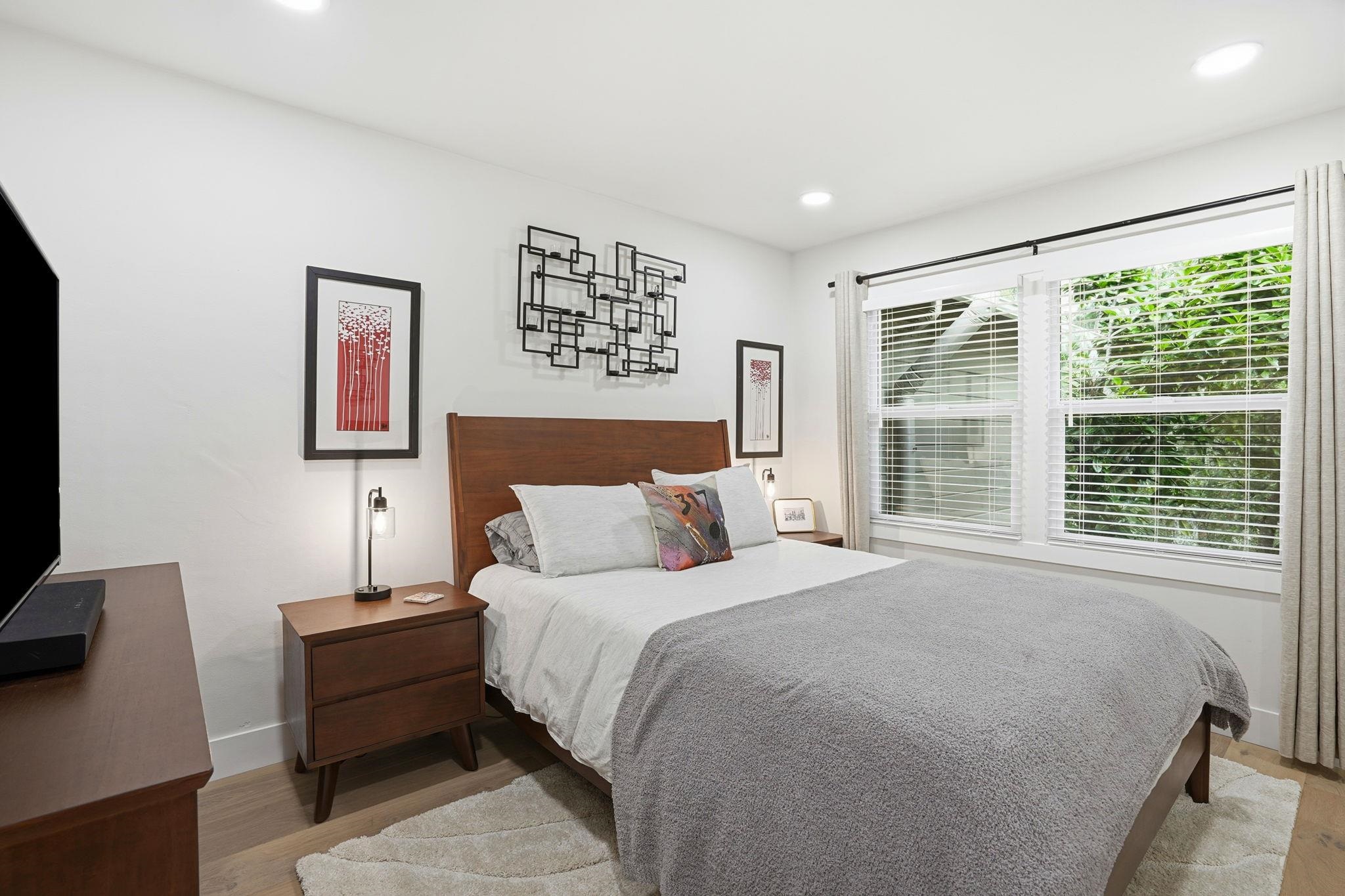 Detail Gallery Image 21 of 35 For 6470 Ascot Dr, Oakland,  CA 94611 - 3 Beds | 2 Baths