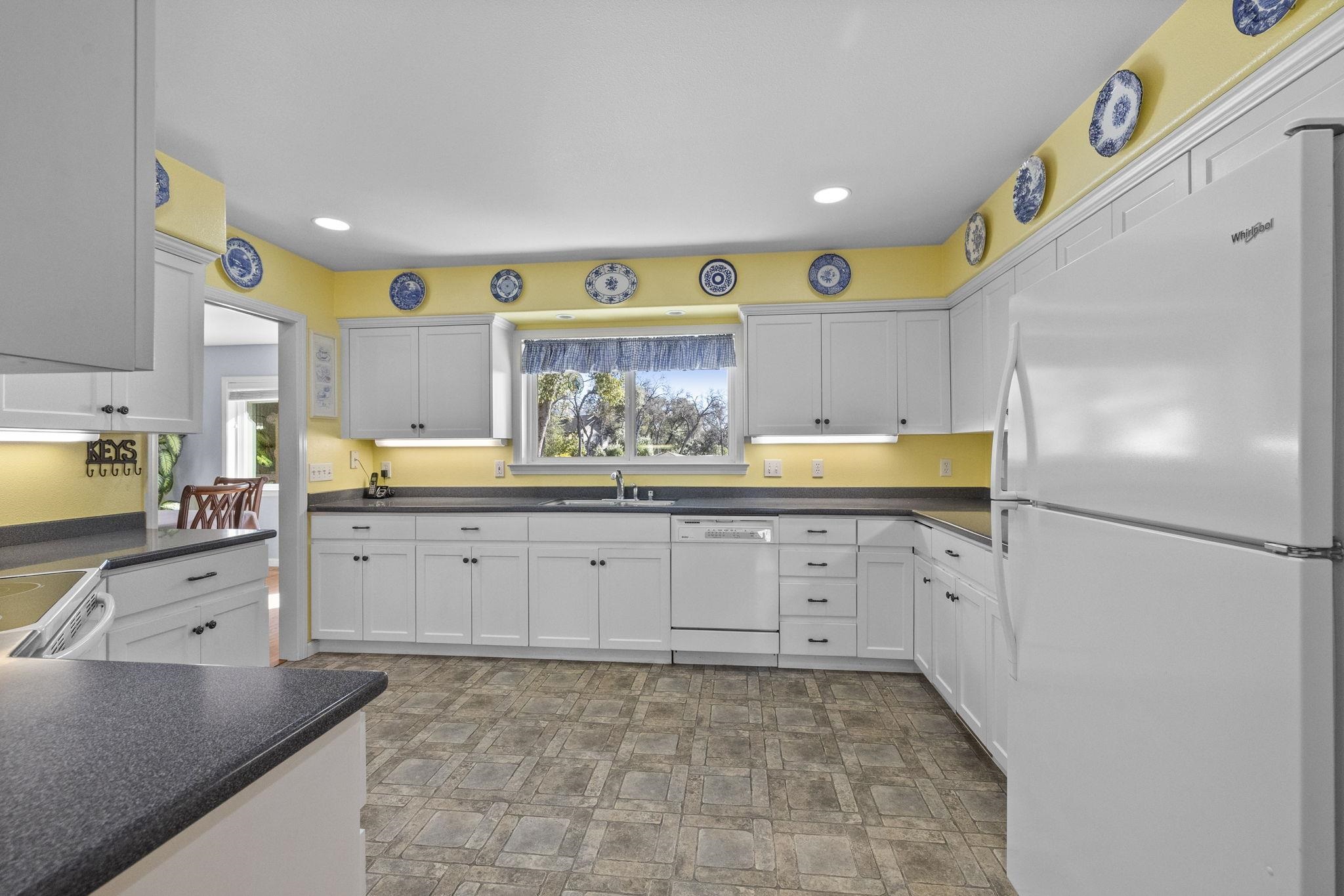 Detail Gallery Image 14 of 45 For 15 Corte Del Encino, Sonora,  CA 95370 - 4 Beds | 3/1 Baths