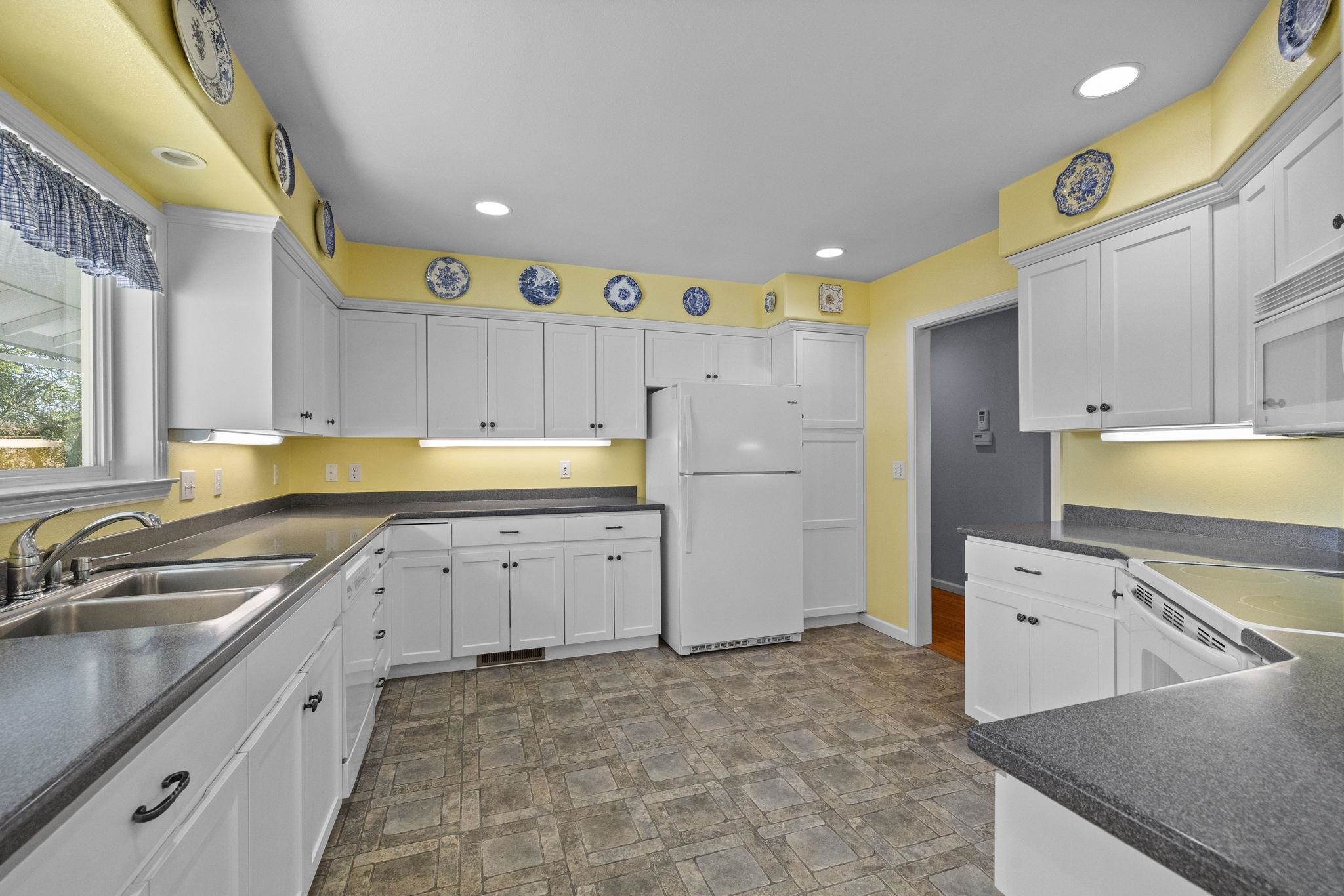 Detail Gallery Image 16 of 45 For 15 Corte Del Encino, Sonora,  CA 95370 - 4 Beds | 3/1 Baths