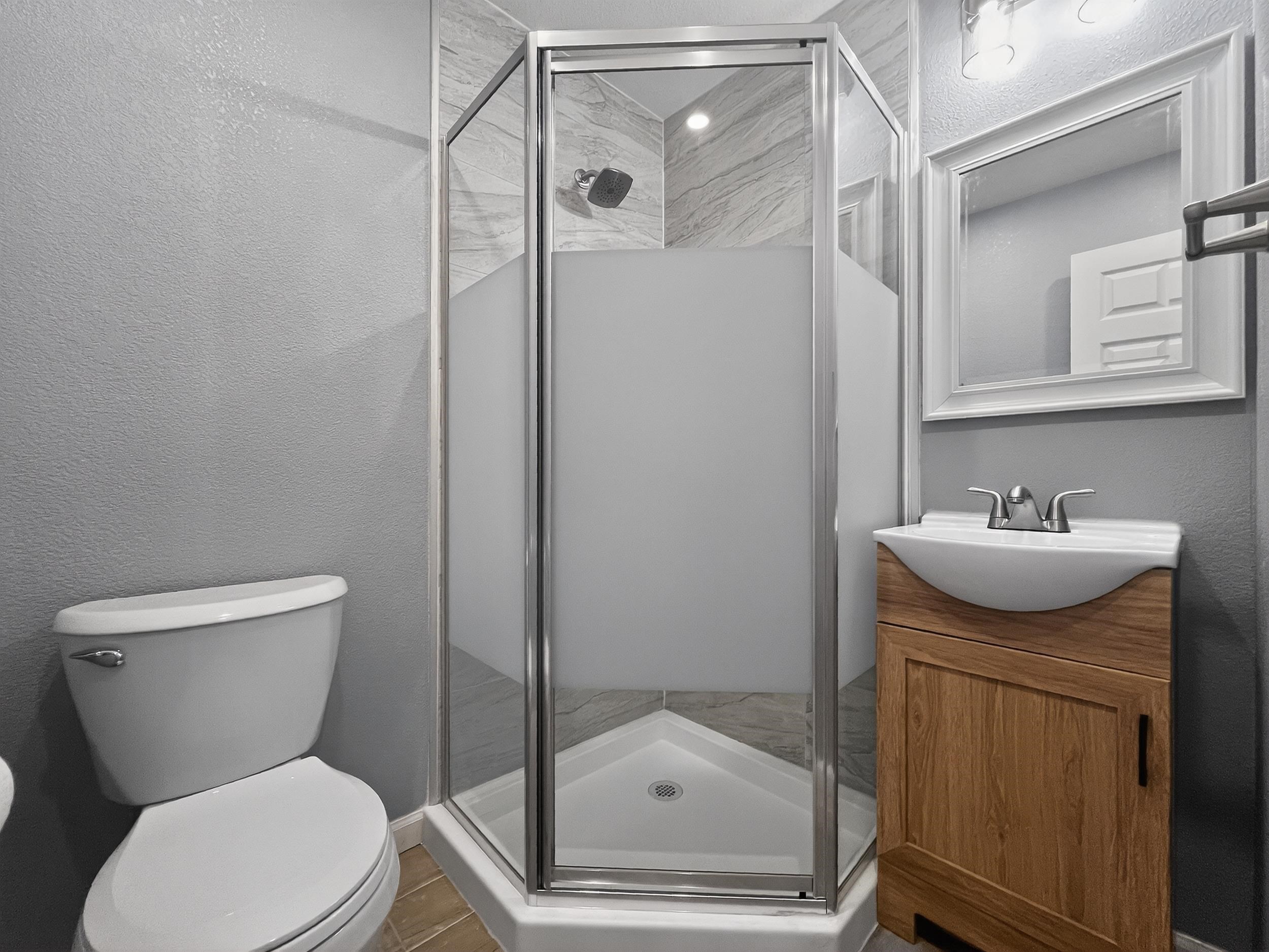 Detail Gallery Image 14 of 25 For 409 W 18th St #B,  Antioch,  CA 94509 - 2 Beds | 1 Baths