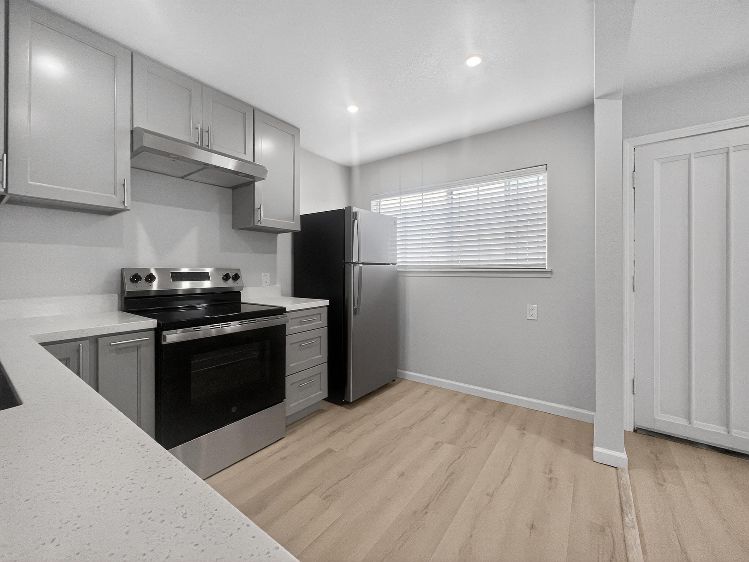 Detail Gallery Image 4 of 25 For 409 W 18th St #B,  Antioch,  CA 94509 - 2 Beds | 1 Baths