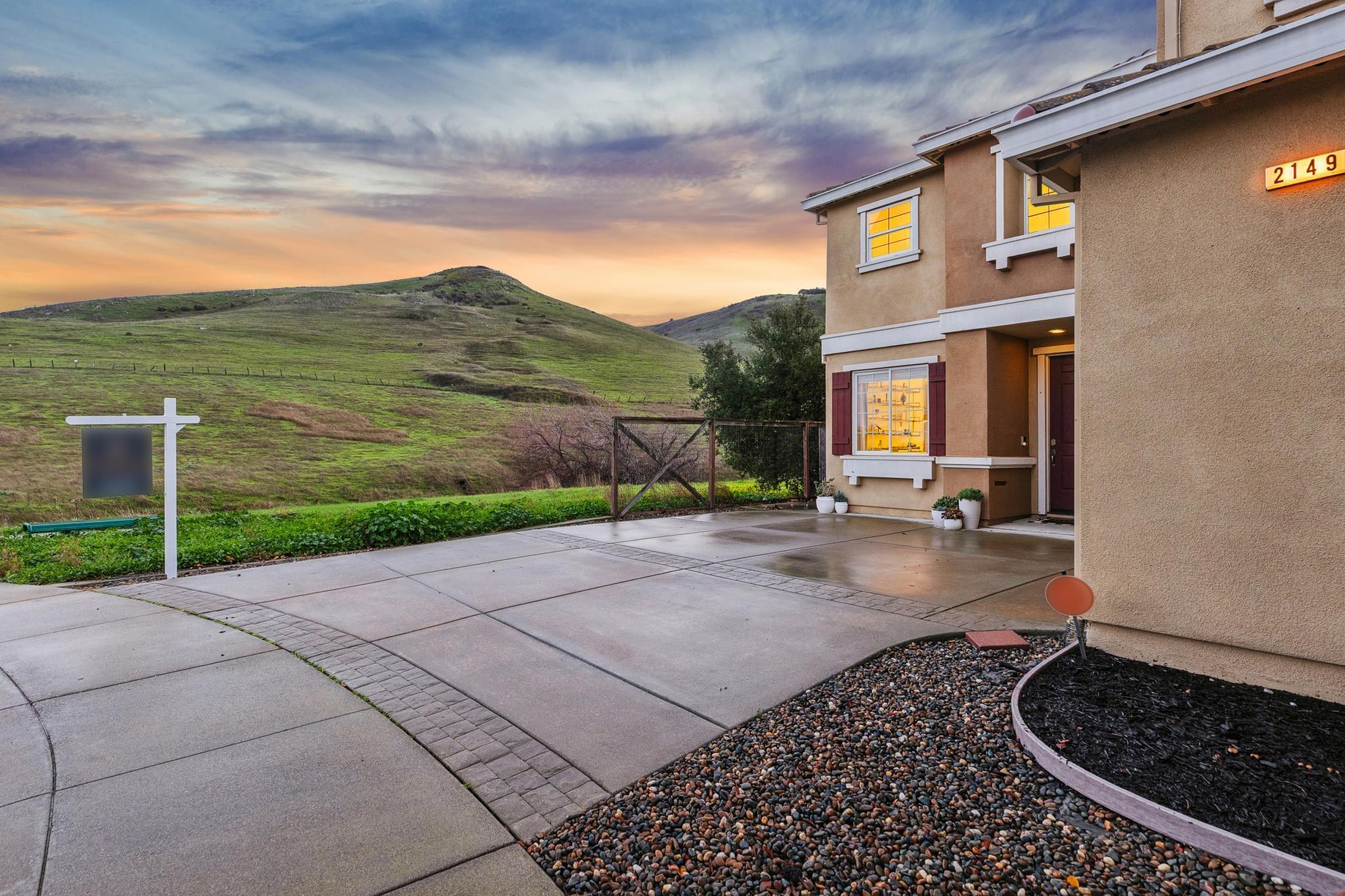 Detail Gallery Image 4 of 57 For 2149 Saddlebred Dr., Fairfield,  CA 94534 - 4 Beds | 3 Baths