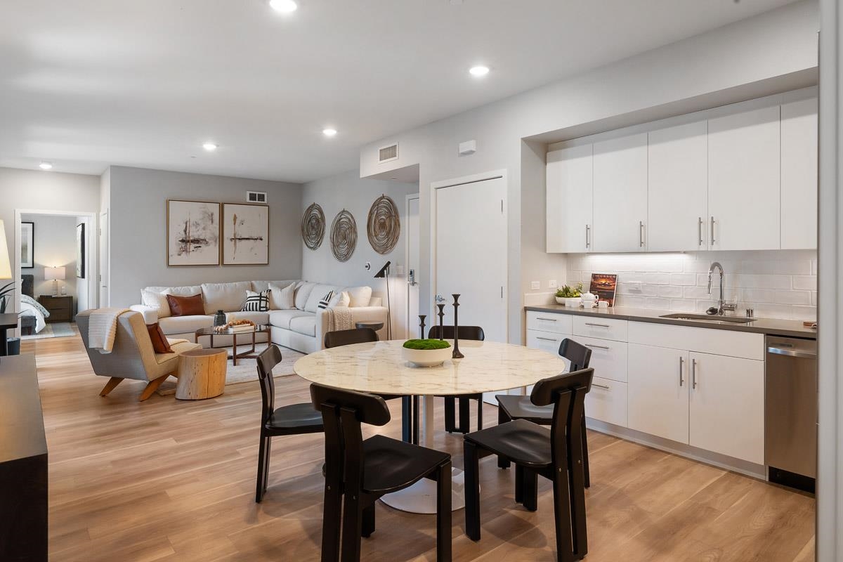 Photo #7: 41119912 Listing: Photo #7