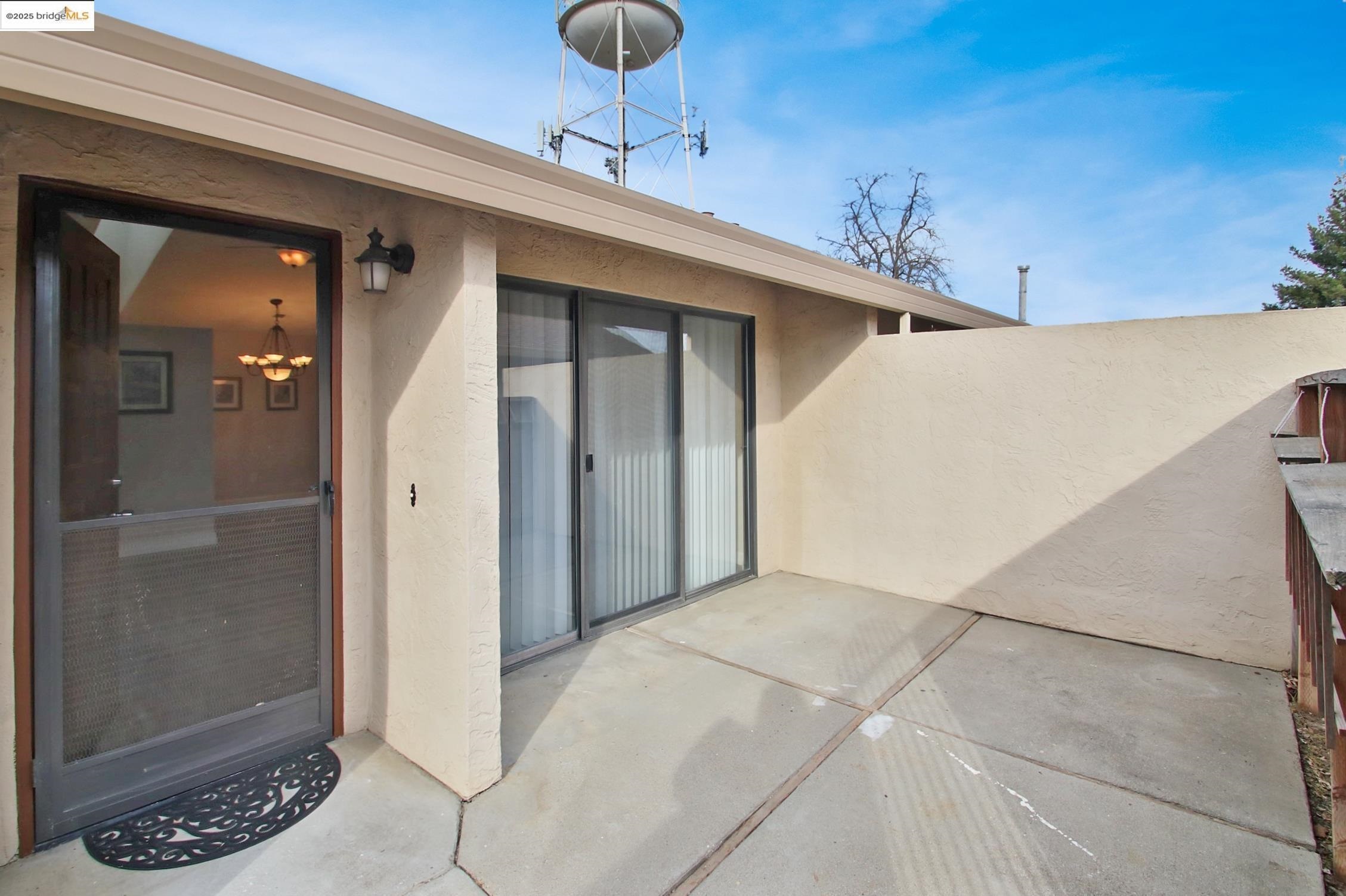 Front Image Thumbnail for EB41119913