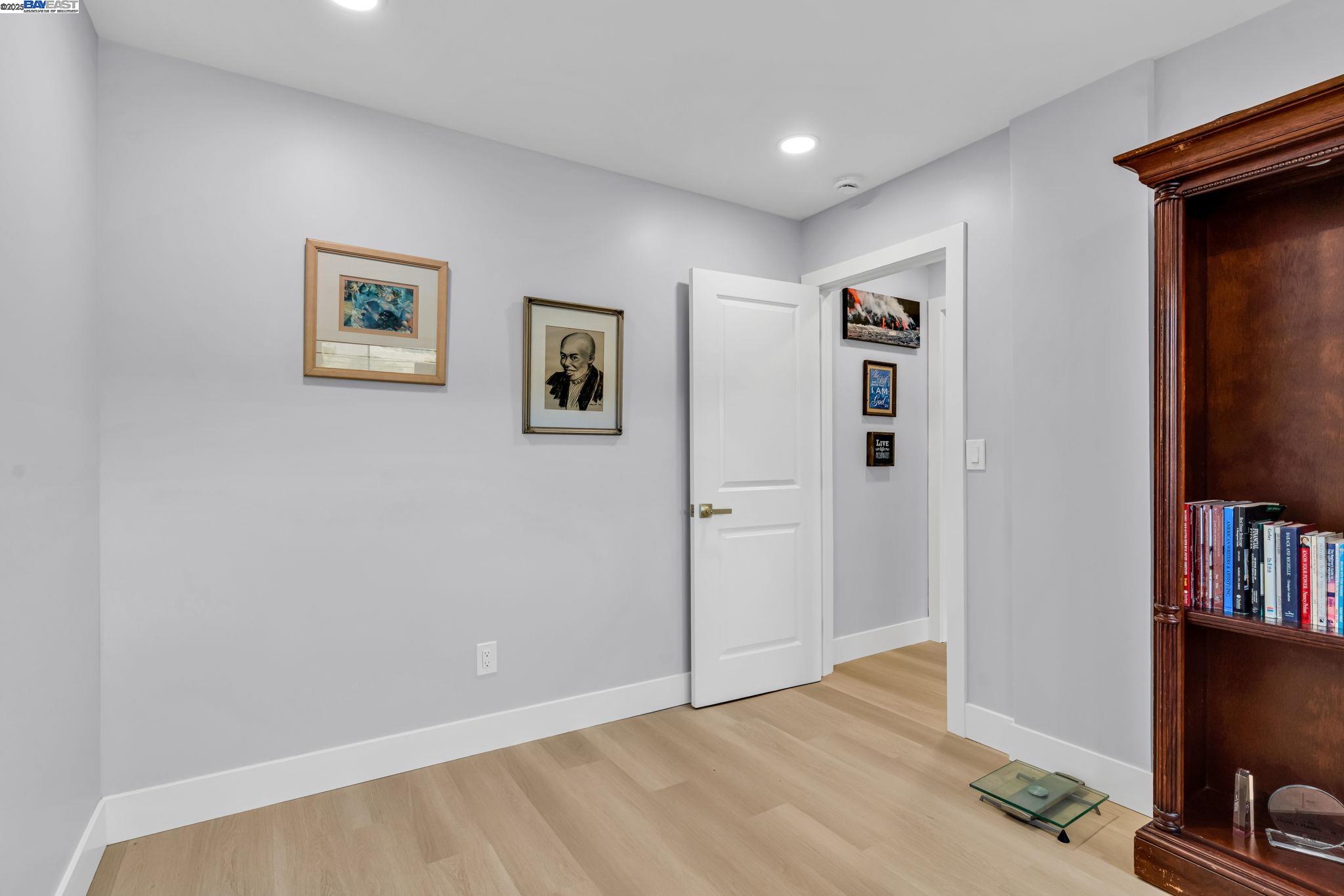 Detail Gallery Image 14 of 17 For 6178 Bernhard Ave, Richmond,  CA 94805 - 4 Beds | 2 Baths