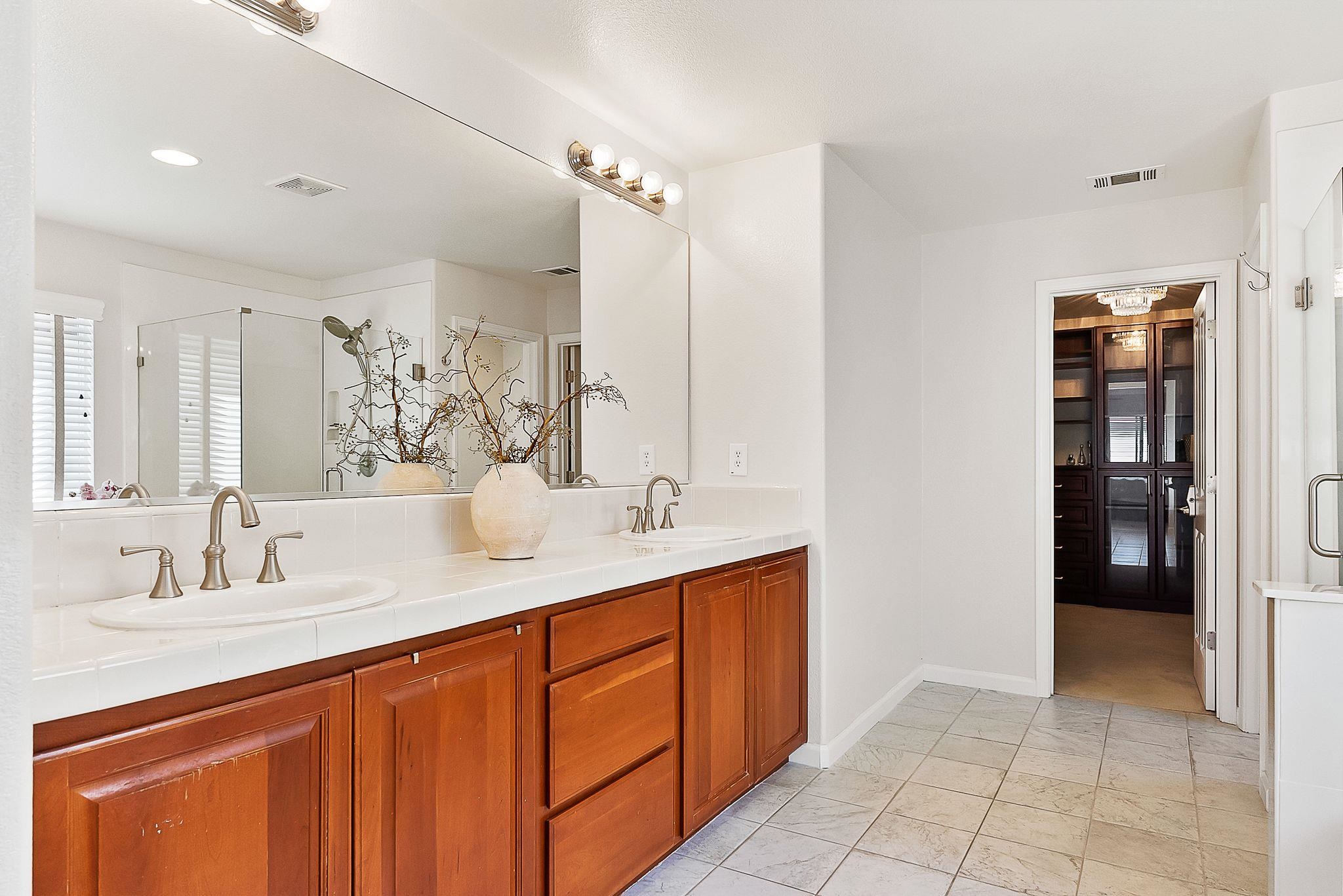 Detail Gallery Image 14 of 30 For 115 Tennyson Ct, Discovery Bay,  CA 94505 - 5 Beds | 3 Baths