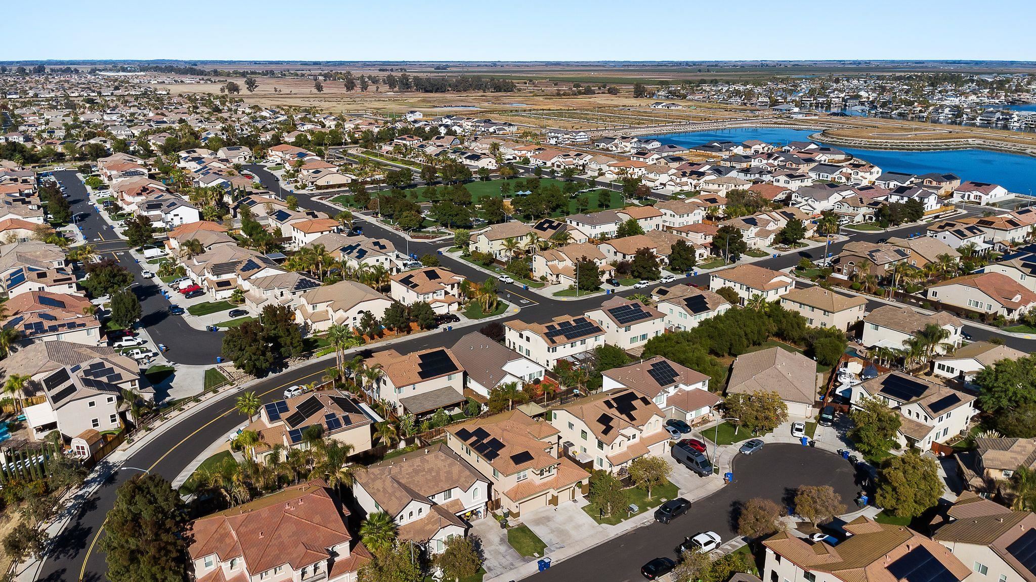 Detail Gallery Image 29 of 30 For 115 Tennyson Ct, Discovery Bay,  CA 94505 - 5 Beds | 3 Baths