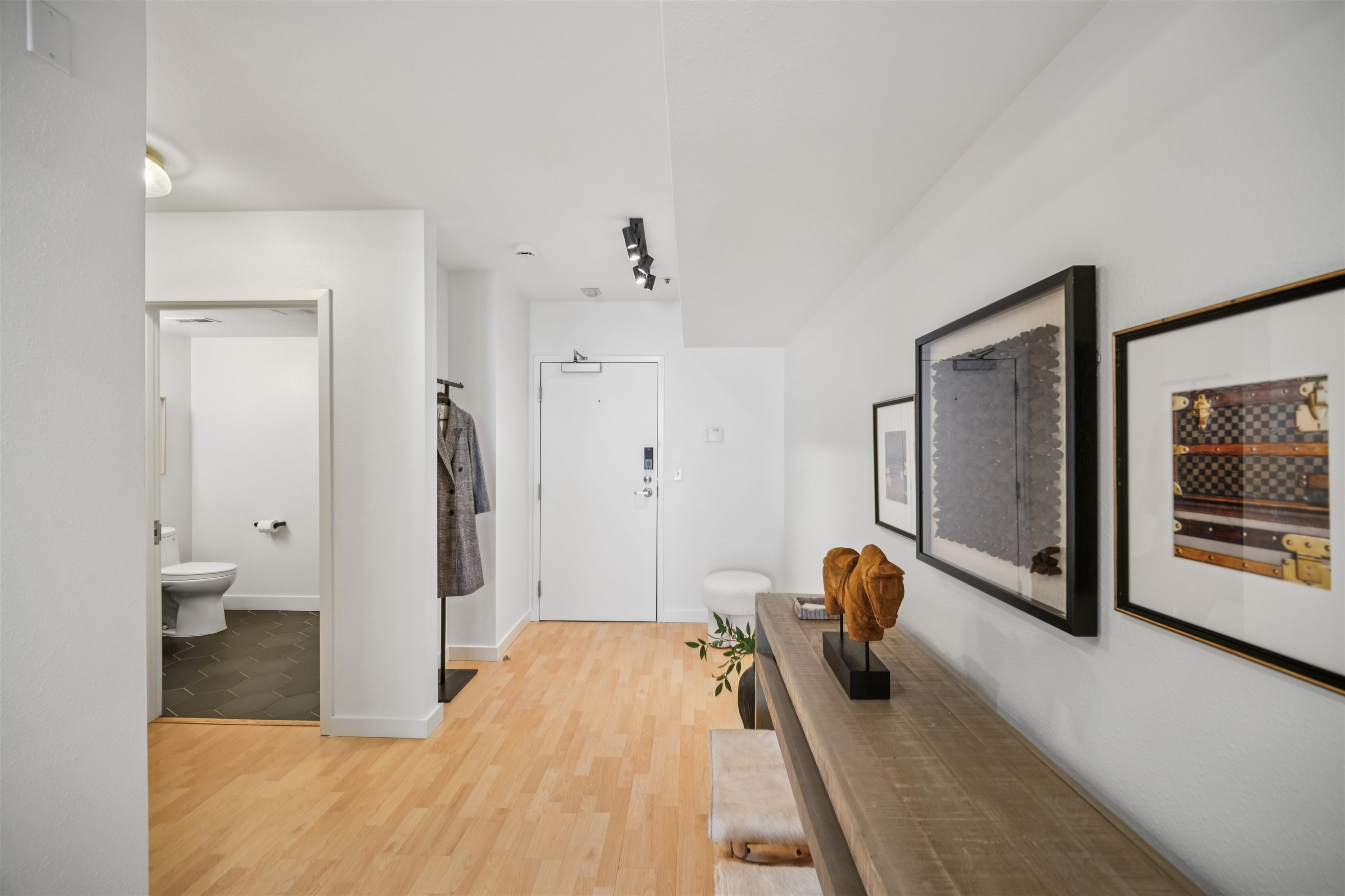 Photo #3: 41119926 Listing: Photo #3