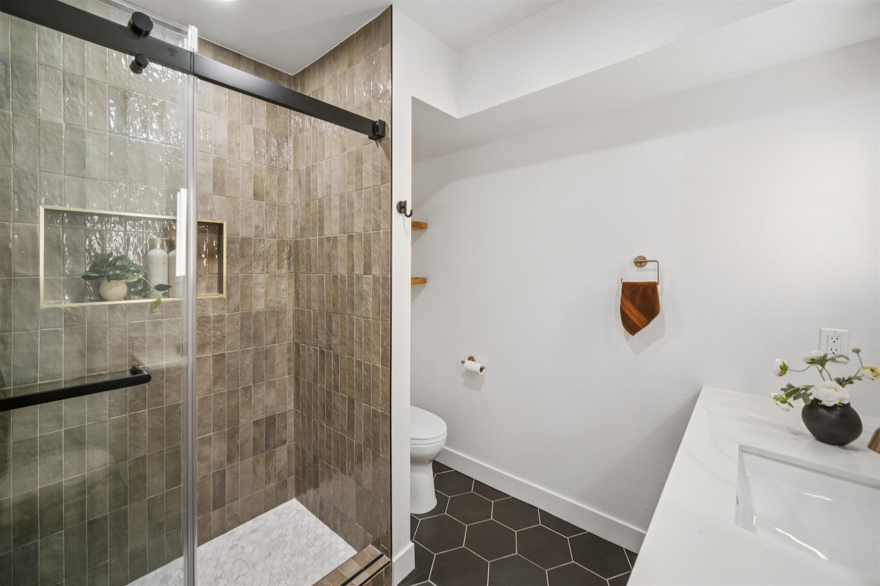 Photo #24: 41119926 Listing: Photo #24