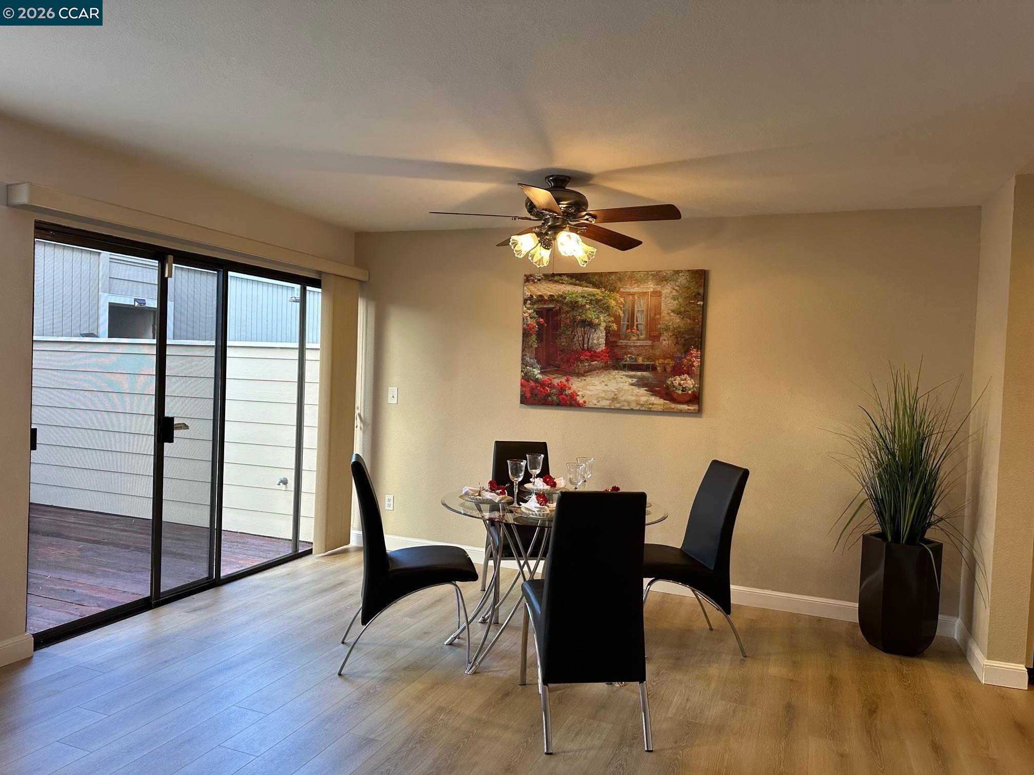 Photo #2: 41119928 Listing: Photo #2