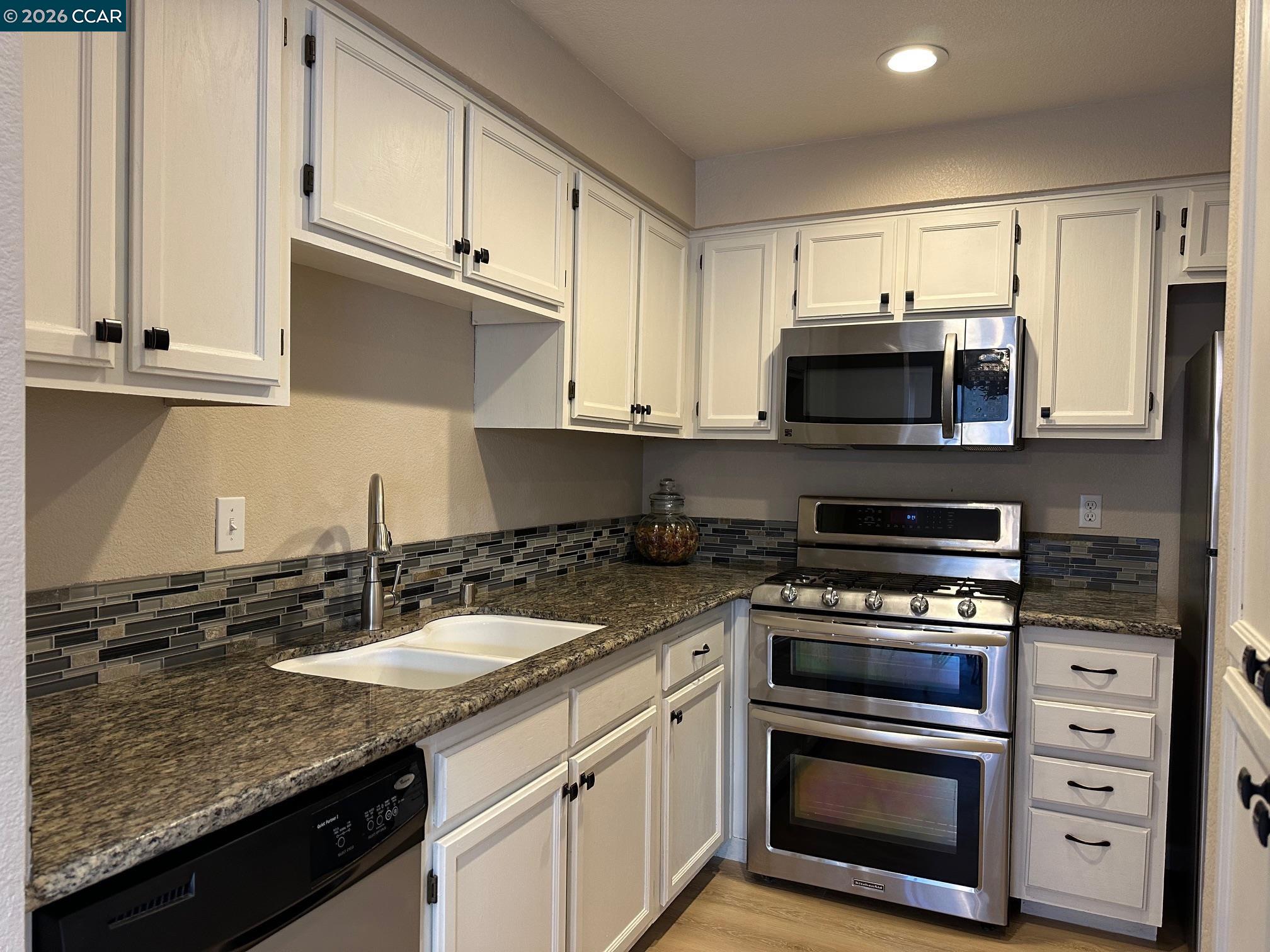 Photo #9: 41119928 Listing: Photo #9