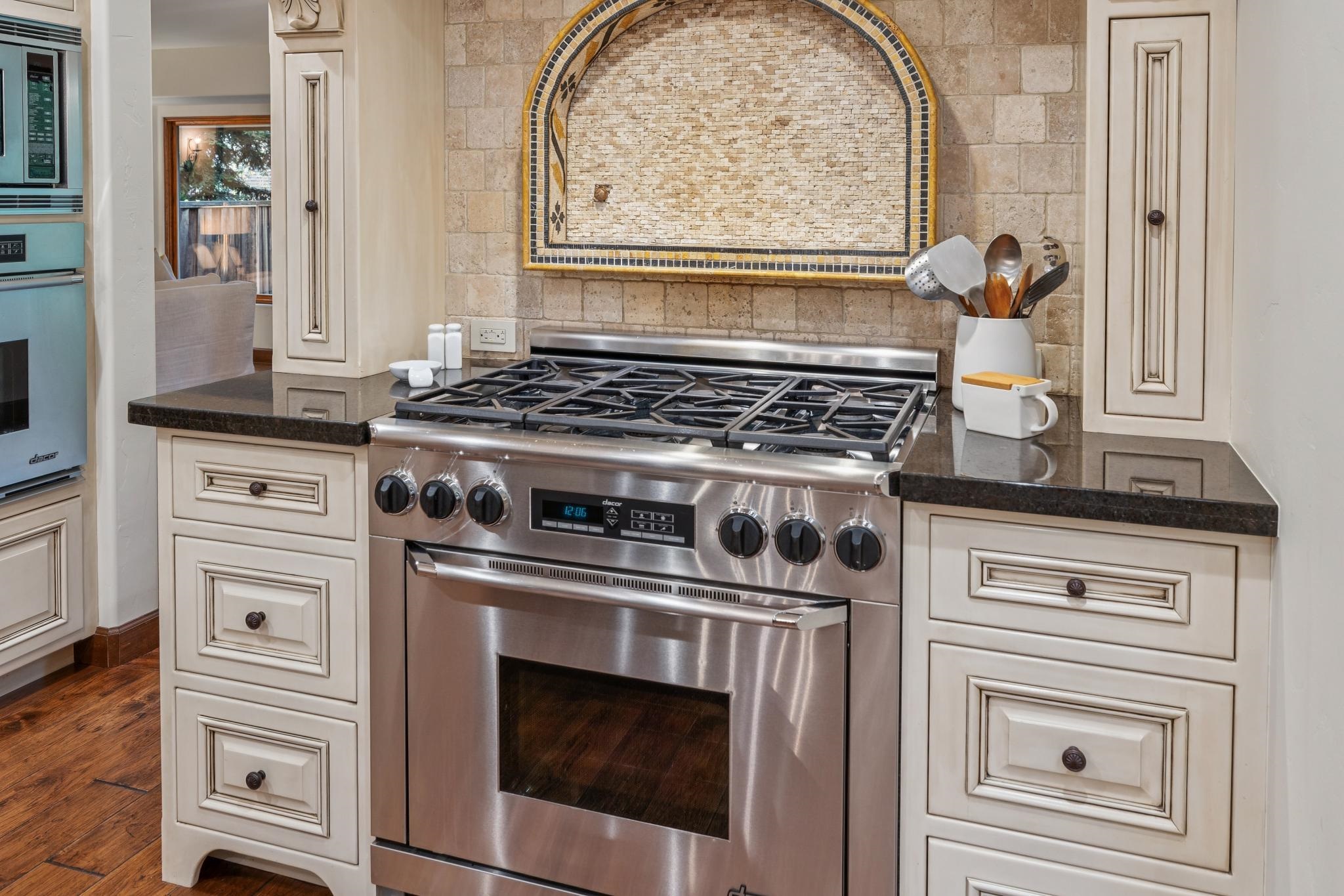 Detail Gallery Image 14 of 55 For 1324a Martino Road, Lafayette,  CA 94549-2531 - 5 Beds | 3/1 Baths