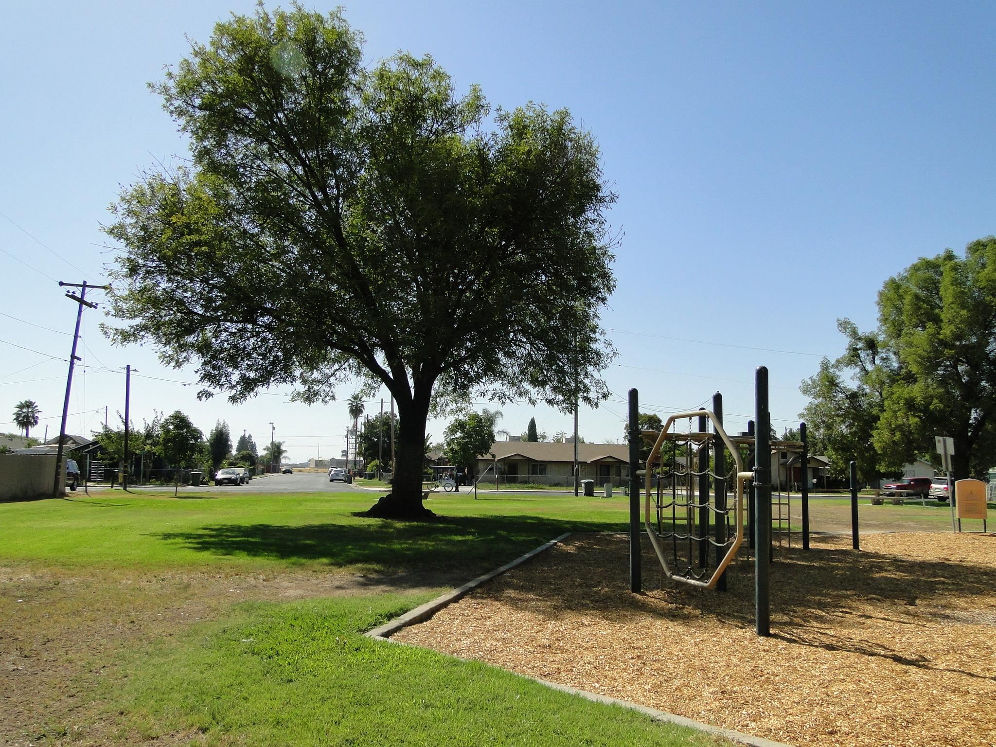 Detail Gallery Image 10 of 27 For 130 Mcgregor St, Merced,  CA 95341 - 4 Beds | 2/1 Baths