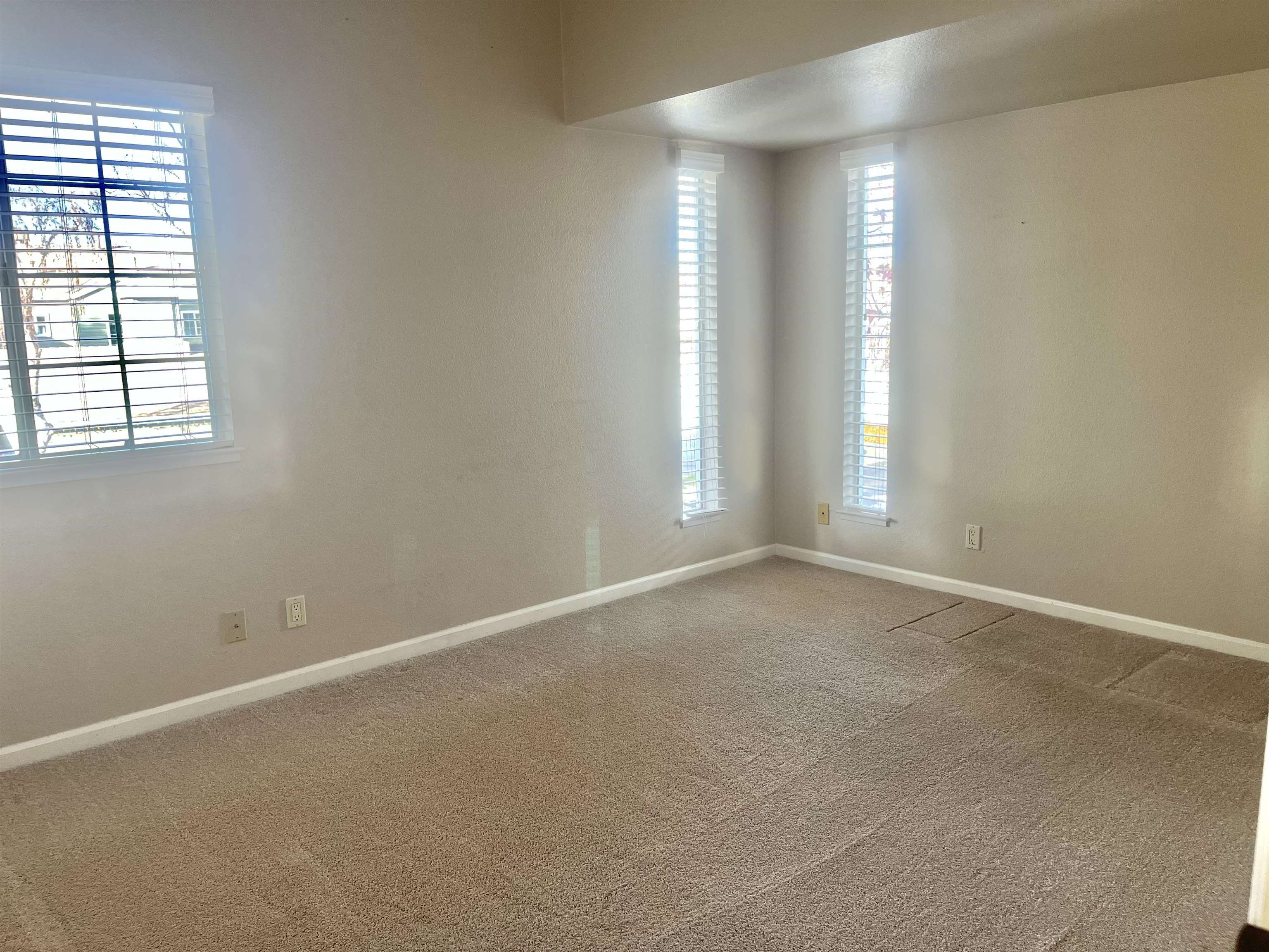 Detail Gallery Image 13 of 23 For 5601 Baldwin Way, Pleasanton,  CA 94588 - 3 Beds | 2/1 Baths