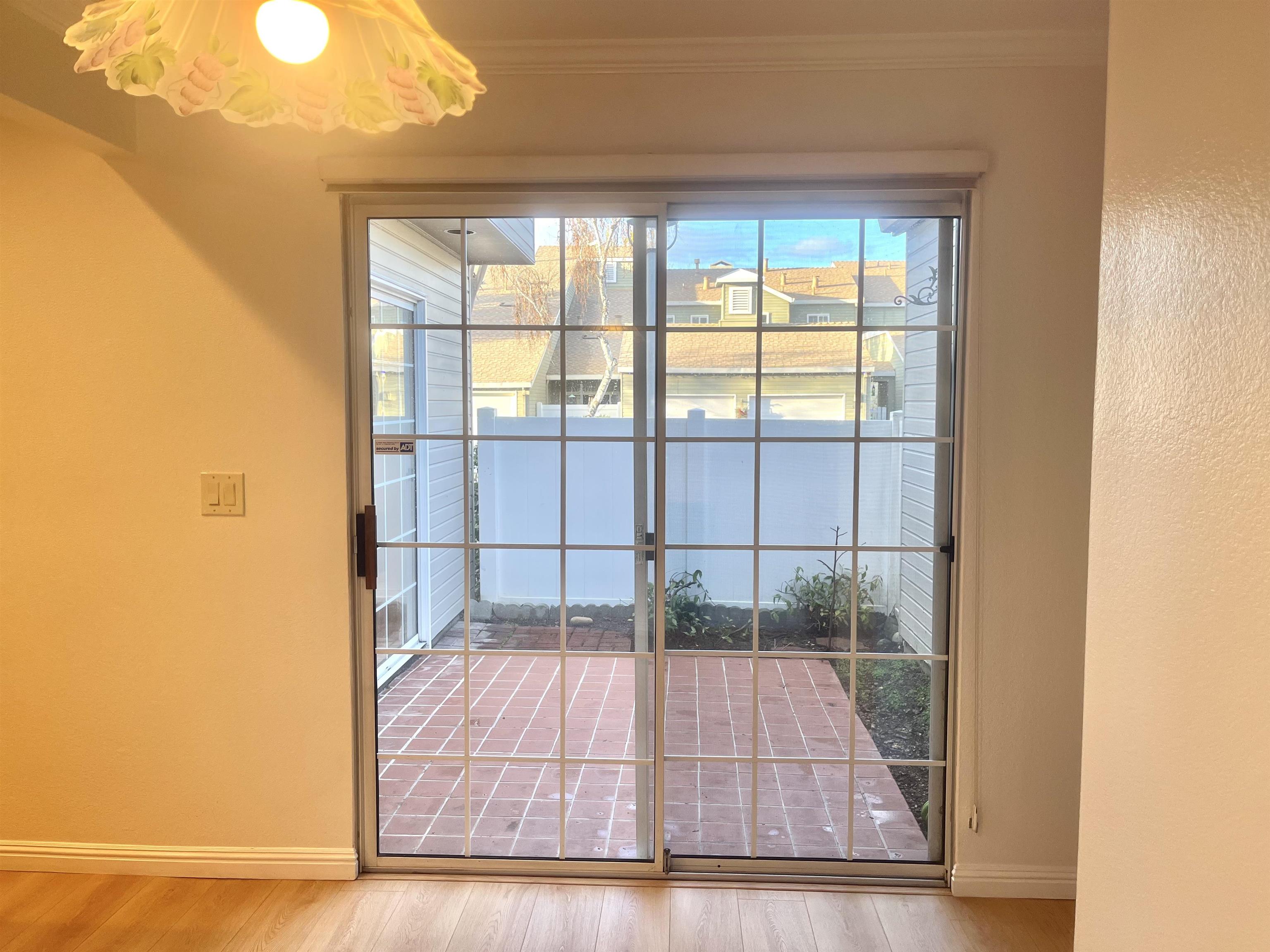 Detail Gallery Image 8 of 23 For 5601 Baldwin Way, Pleasanton,  CA 94588 - 3 Beds | 2/1 Baths