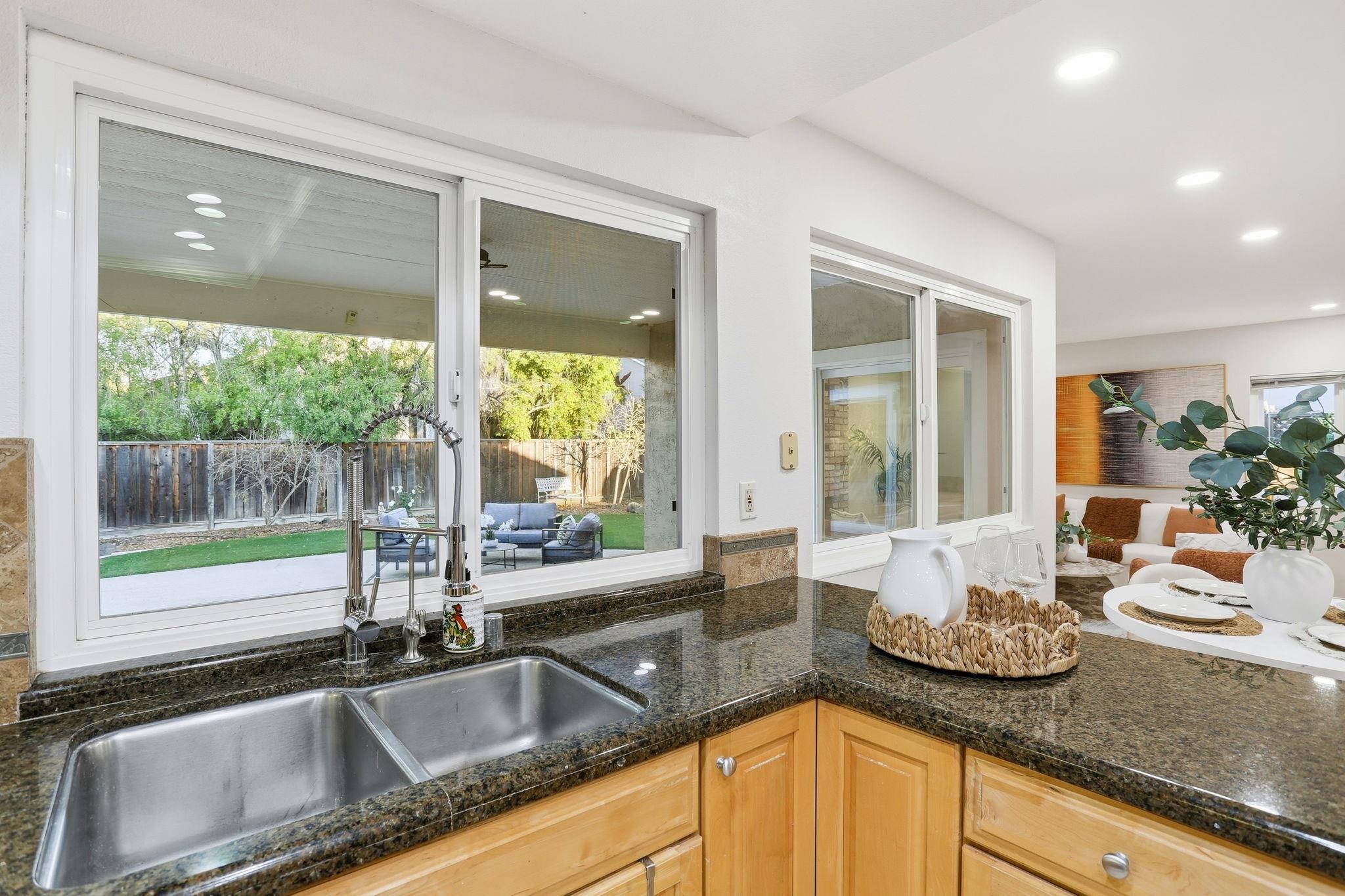 Detail Gallery Image 8 of 29 For 3259 Harvey Ct, Pleasanton,  CA 94588 - 4 Beds | 2/1 Baths