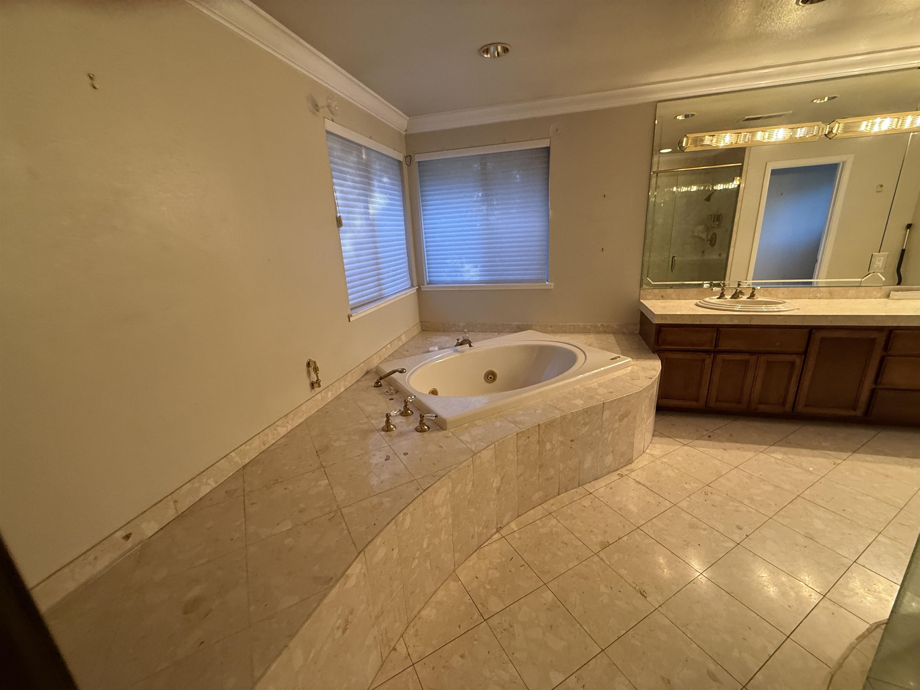 Detail Gallery Image 17 of 17 For 2775 Butters Dr, Oakland,  CA 94602 - 4 Beds | 4 Baths