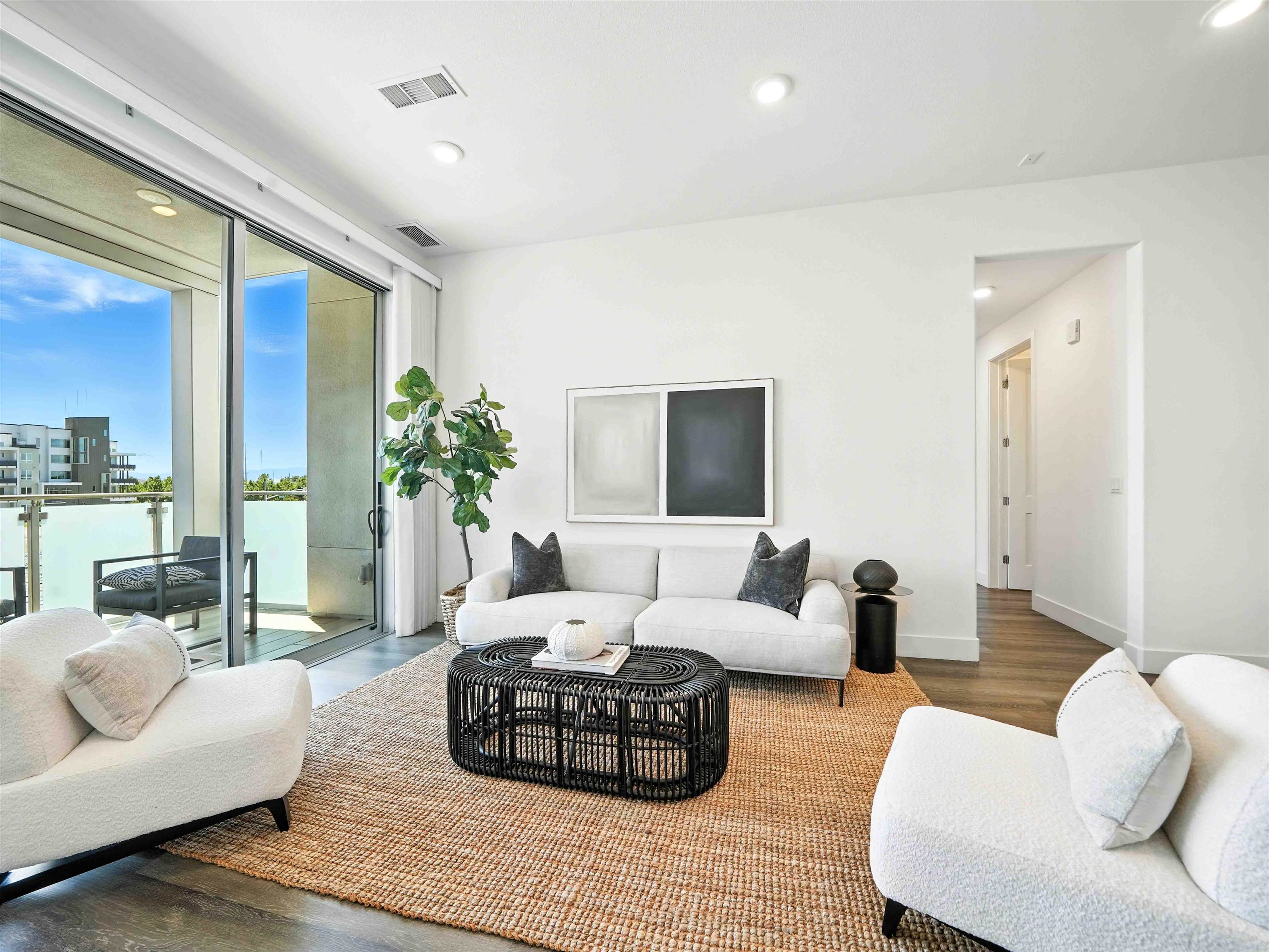 Photo #2: 41119948 Listing: Photo #2