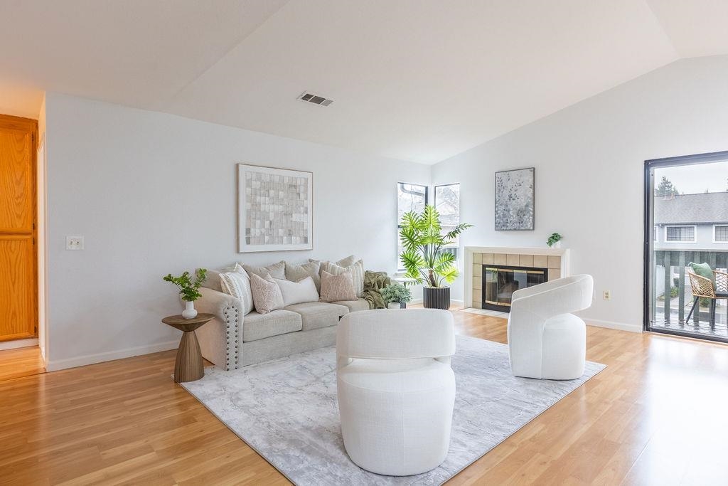 Photo #4: 41119949 Listing: Photo #4