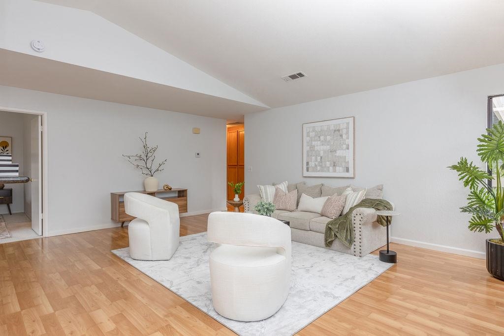 Photo #5: 41119949 Listing: Photo #5