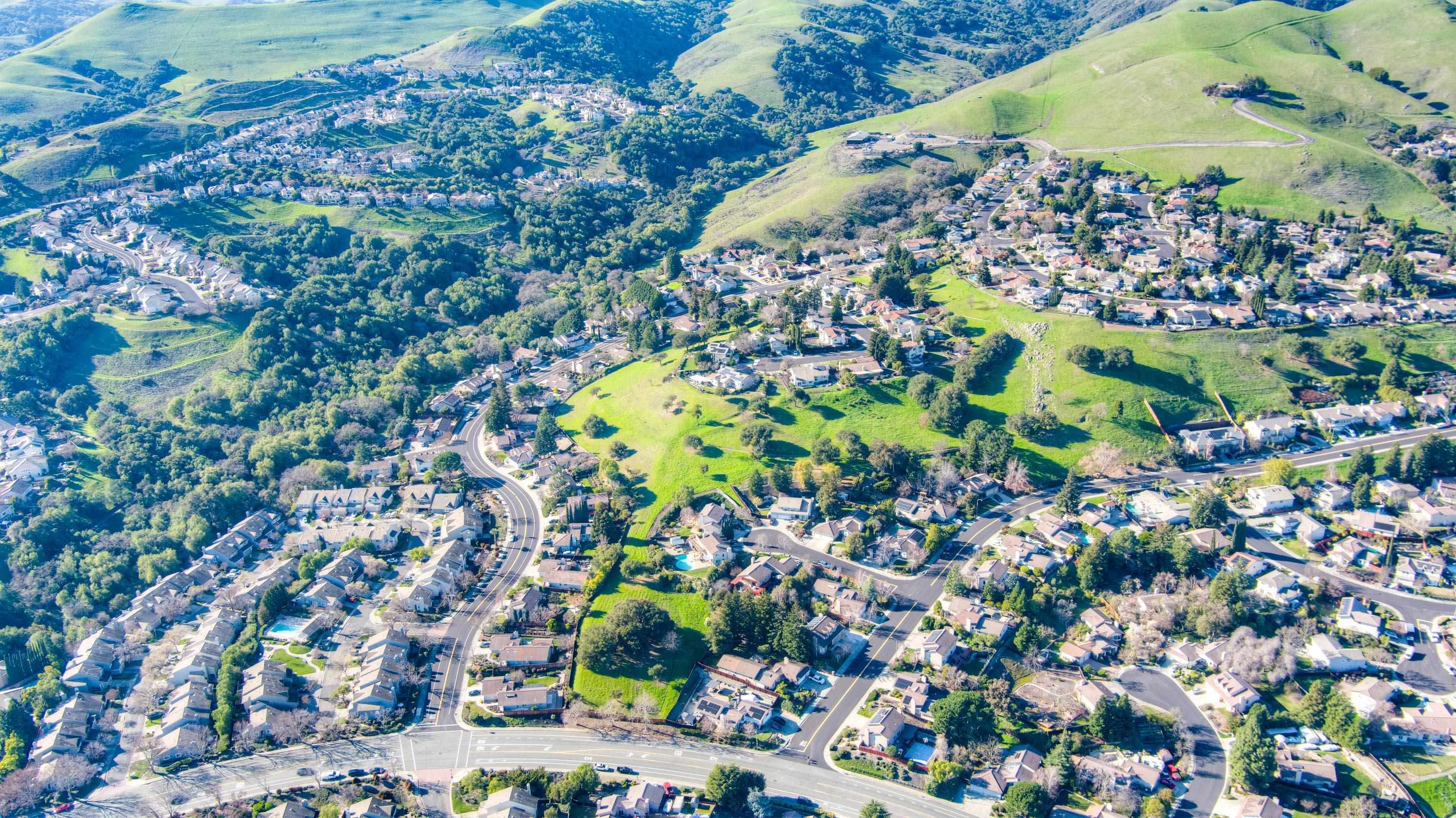 Detail Gallery Image 11 of 43 For 7546 Rolling Hills Cir, Dublin,  CA 94568 - 3 Beds | 2/1 Baths