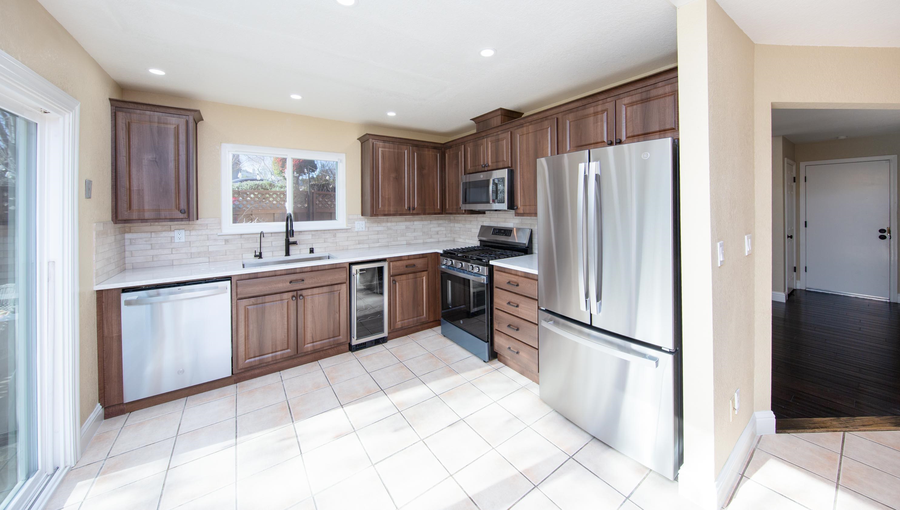 Detail Gallery Image 13 of 43 For 7546 Rolling Hills Cir, Dublin,  CA 94568 - 3 Beds | 2/1 Baths