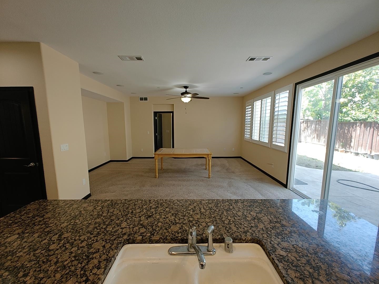 Detail Gallery Image 13 of 36 For 7283 Abbey Dr, Vallejo,  CA 94591 - 4 Beds | 3/1 Baths