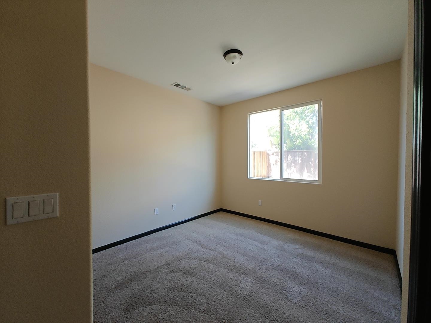 Detail Gallery Image 14 of 36 For 7283 Abbey Dr, Vallejo,  CA 94591 - 4 Beds | 3/1 Baths