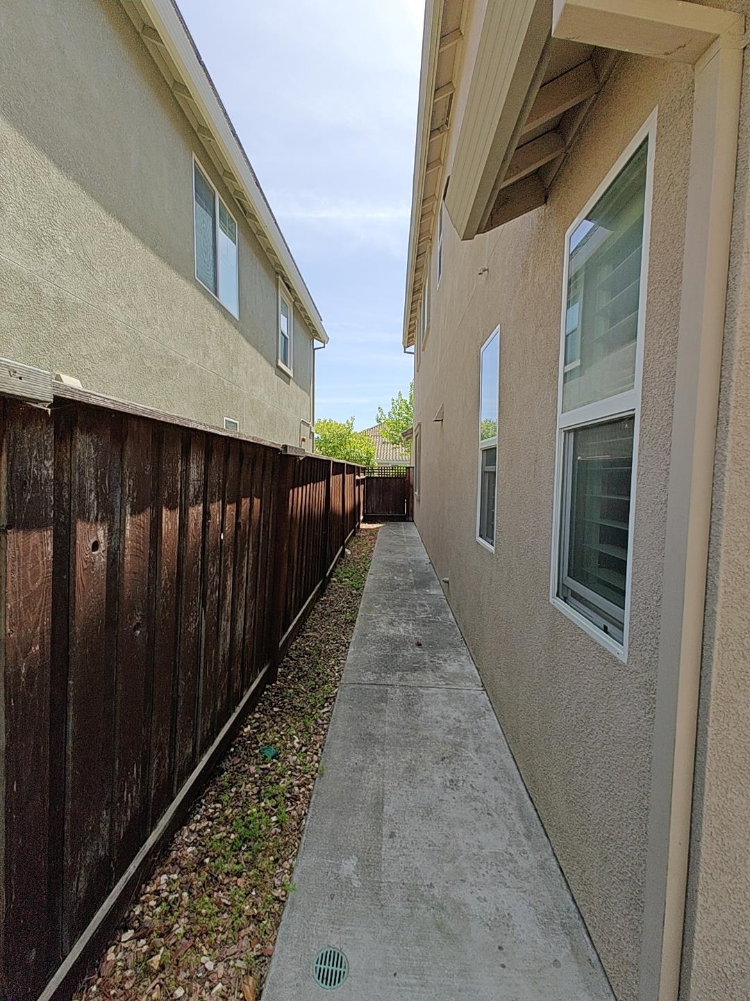 Detail Gallery Image 32 of 36 For 7283 Abbey Dr, Vallejo,  CA 94591 - 4 Beds | 3/1 Baths