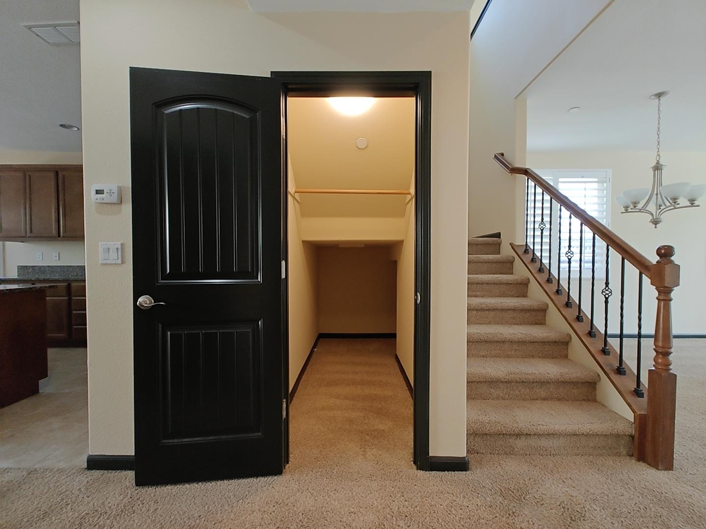 Detail Gallery Image 5 of 36 For 7283 Abbey Dr, Vallejo,  CA 94591 - 4 Beds | 3/1 Baths