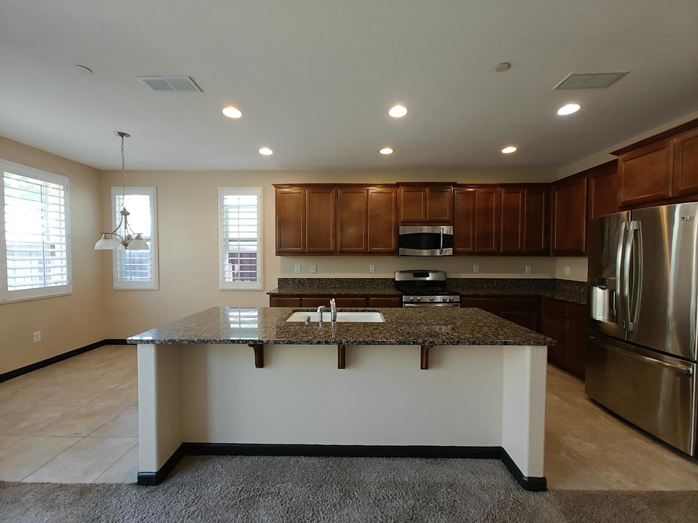 Detail Gallery Image 9 of 36 For 7283 Abbey Dr, Vallejo,  CA 94591 - 4 Beds | 3/1 Baths