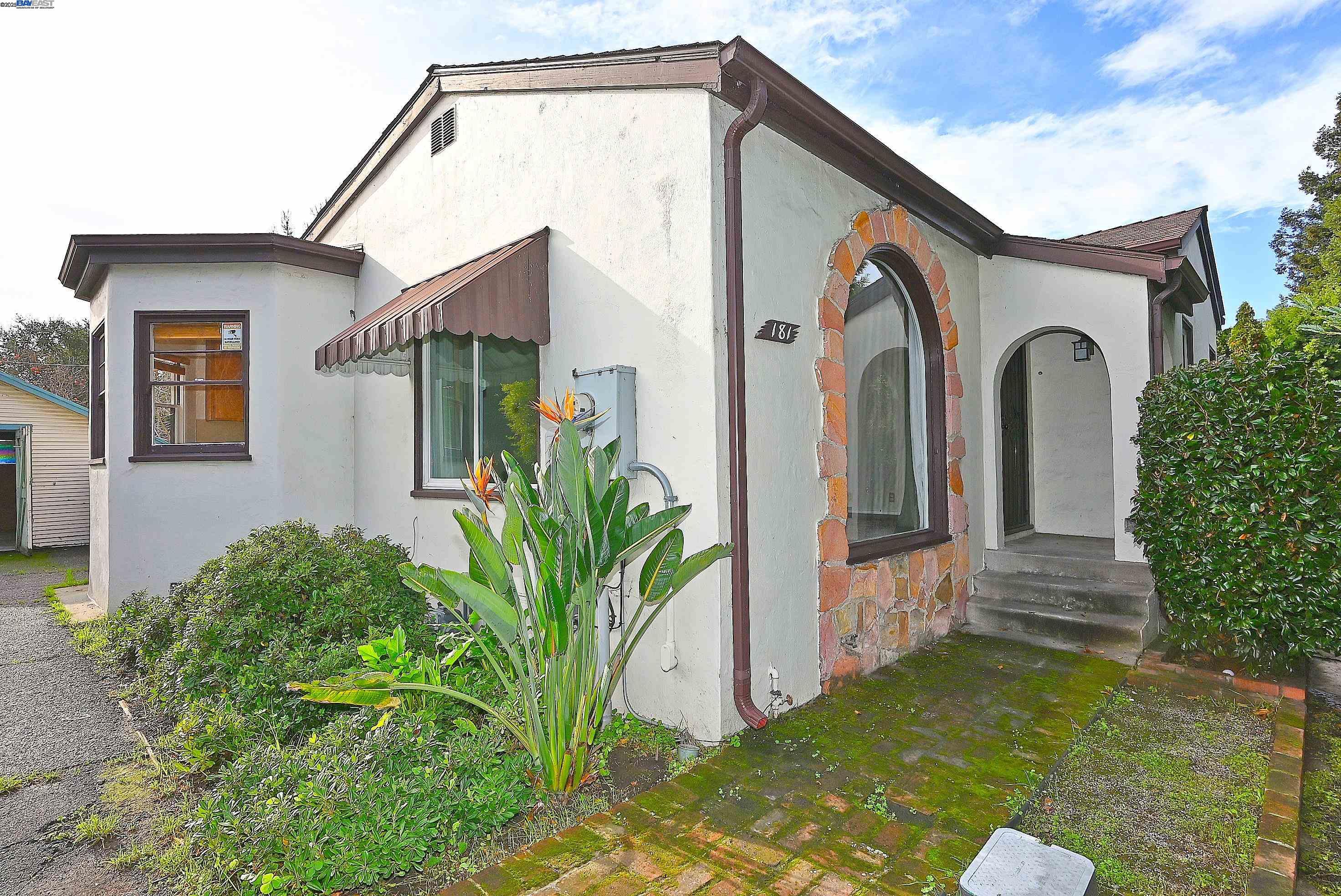 Detail Gallery Image 2 of 51 For 181 E Lewelling Blvd, San Lorenzo,  CA 94580 - 2 Beds | 1 Baths