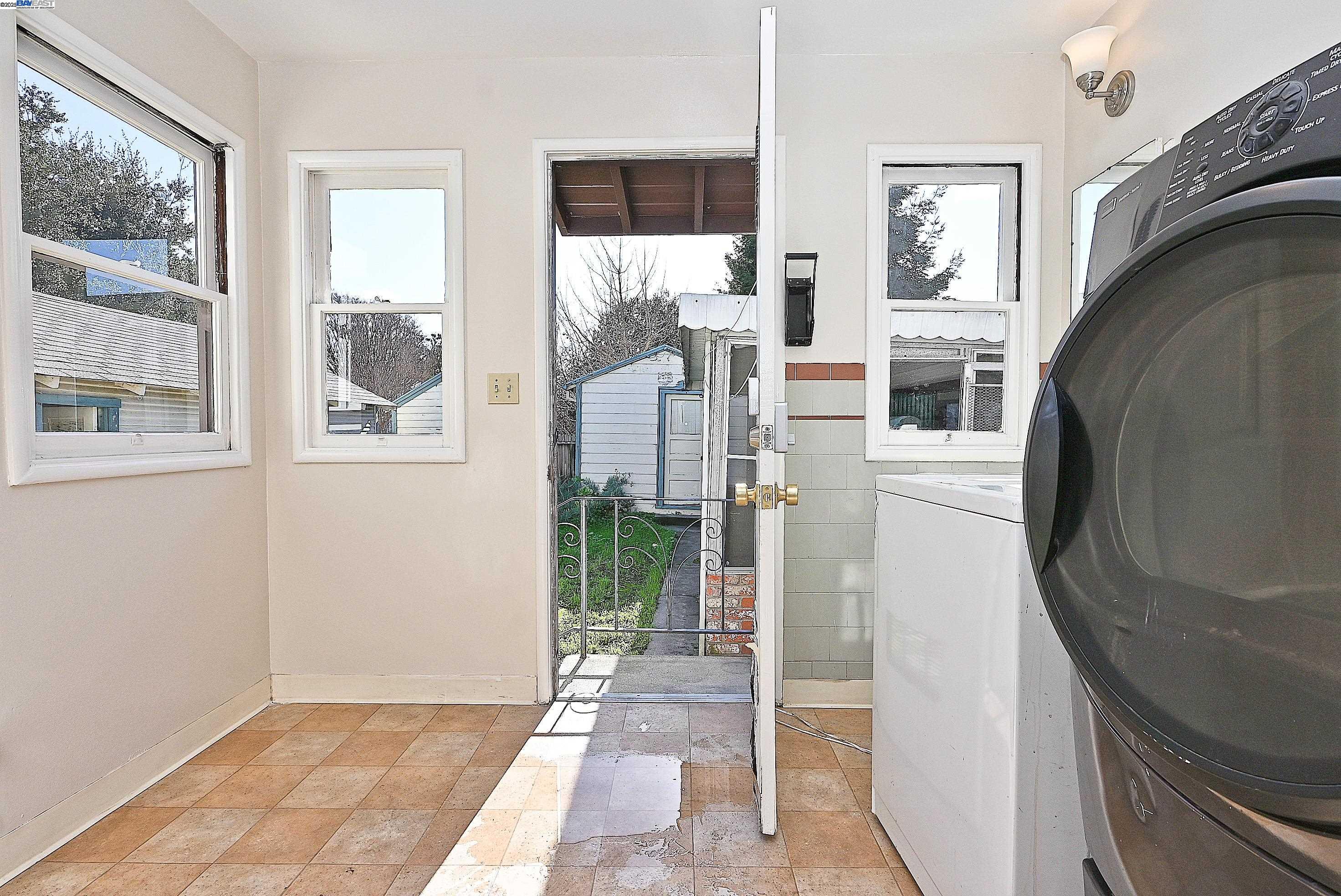 Detail Gallery Image 28 of 51 For 181 E Lewelling Blvd, San Lorenzo,  CA 94580 - 2 Beds | 1 Baths