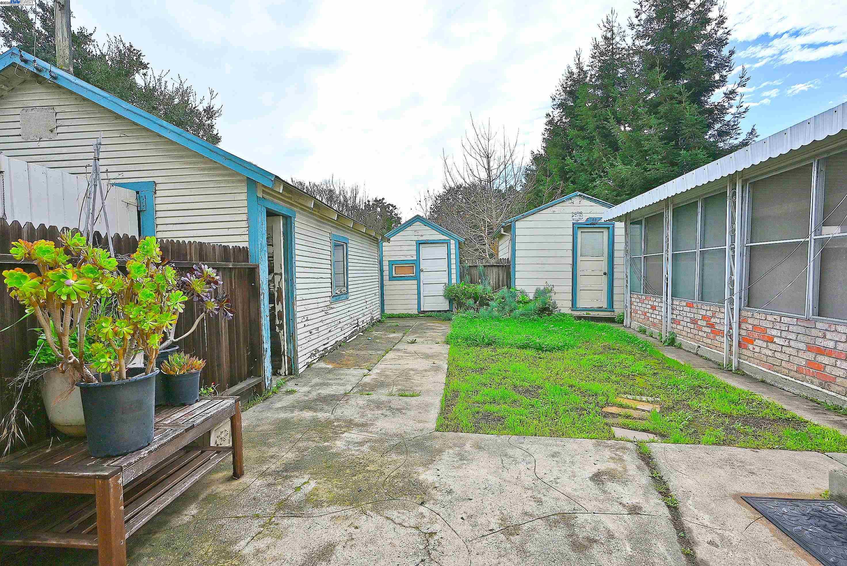 Detail Gallery Image 31 of 51 For 181 E Lewelling Blvd, San Lorenzo,  CA 94580 - 2 Beds | 1 Baths