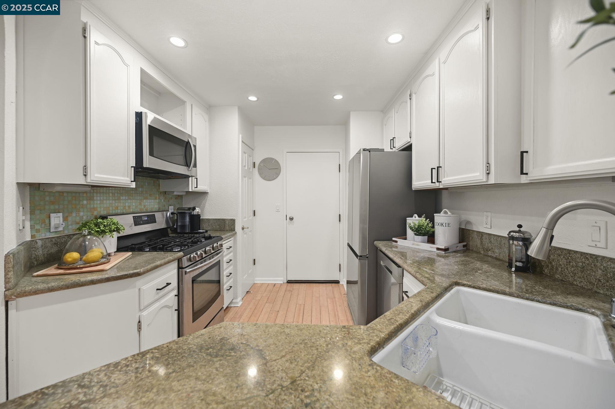 Photo #11: 41119954 Listing: Photo #11