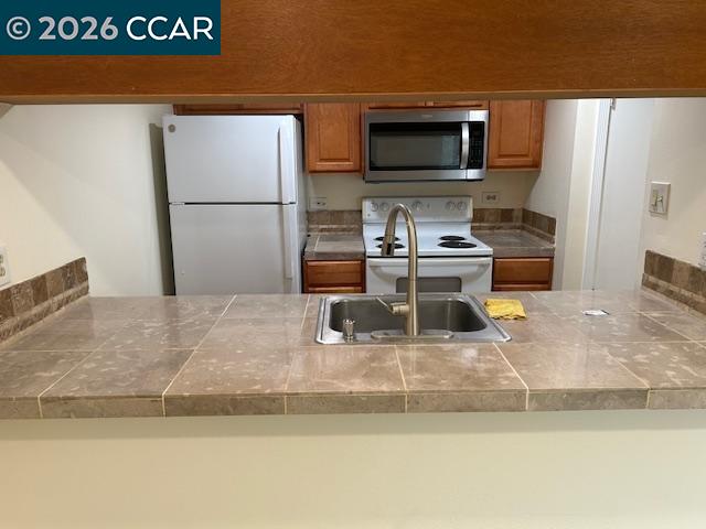 Detail Gallery Image 5 of 19 For 5451 Roundtree Pl, Concord,  CA 94521 - 2 Beds | 1 Baths