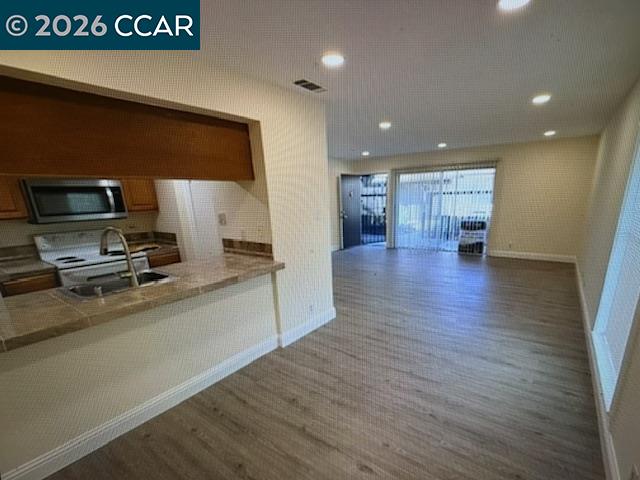 Photo #6: 41119955 Listing: Photo #6