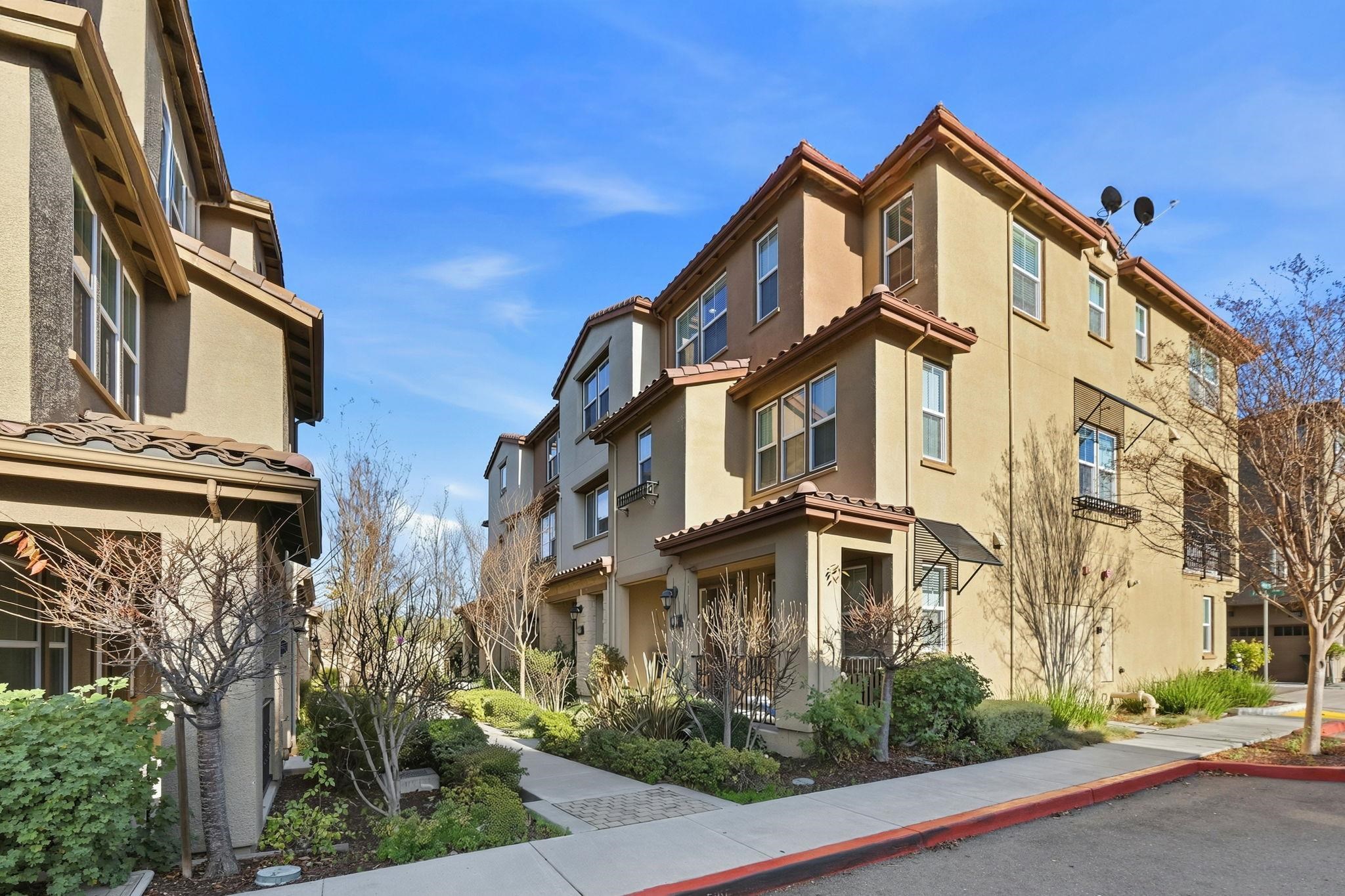 Front Image Thumbnail for BE41119958