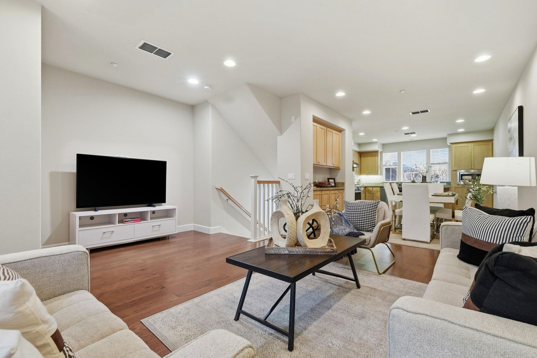 Photo #8: 41119958 Listing: Photo #8