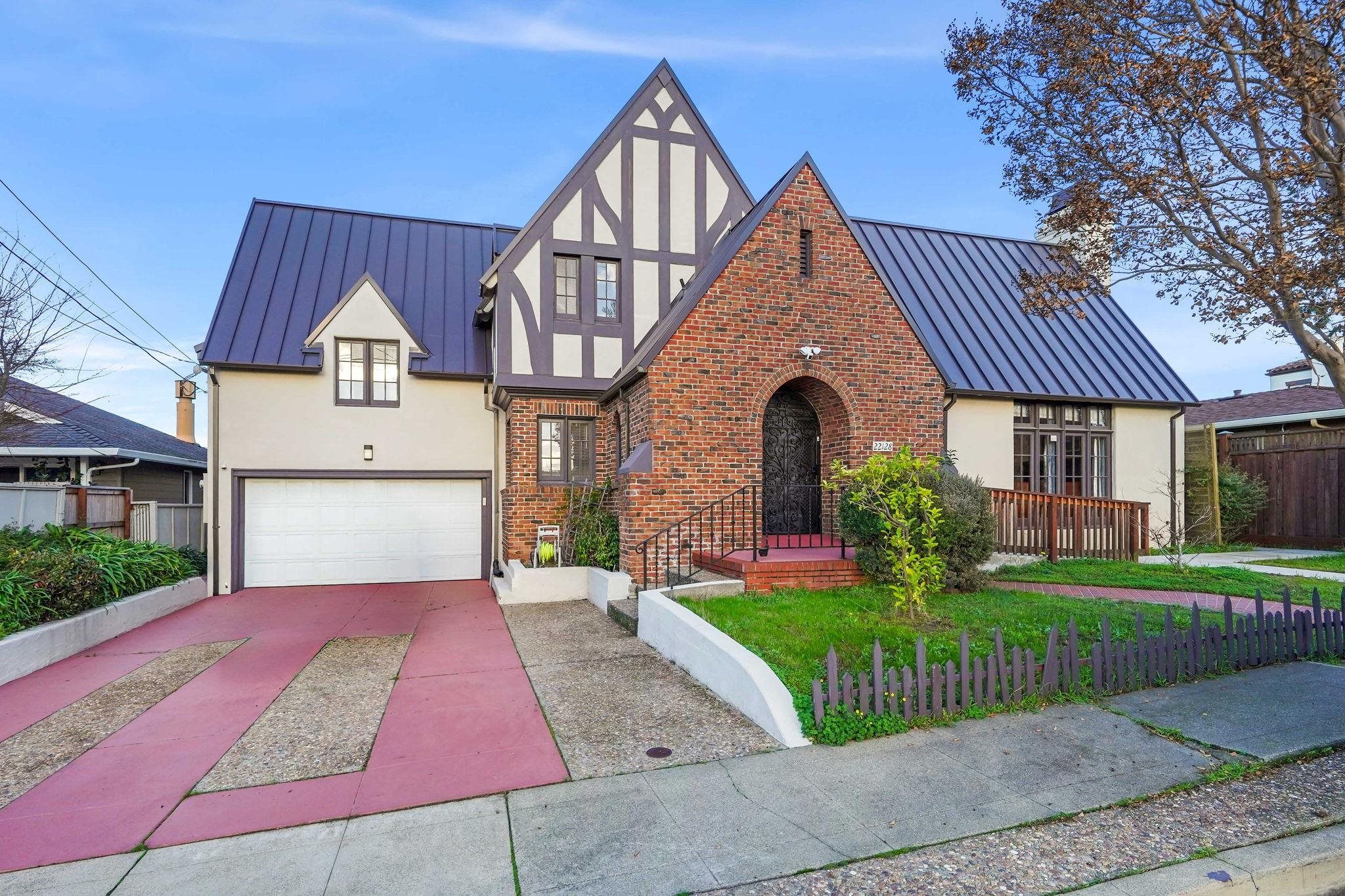 Detail Gallery Image 1 of 32 For 22128 Prospect St, Hayward,  CA 94541 - 3 Beds | 2 Baths