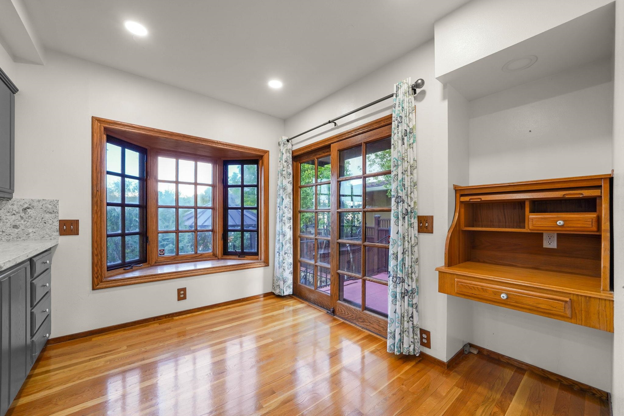 Detail Gallery Image 11 of 32 For 22128 Prospect St, Hayward,  CA 94541 - 3 Beds | 2 Baths