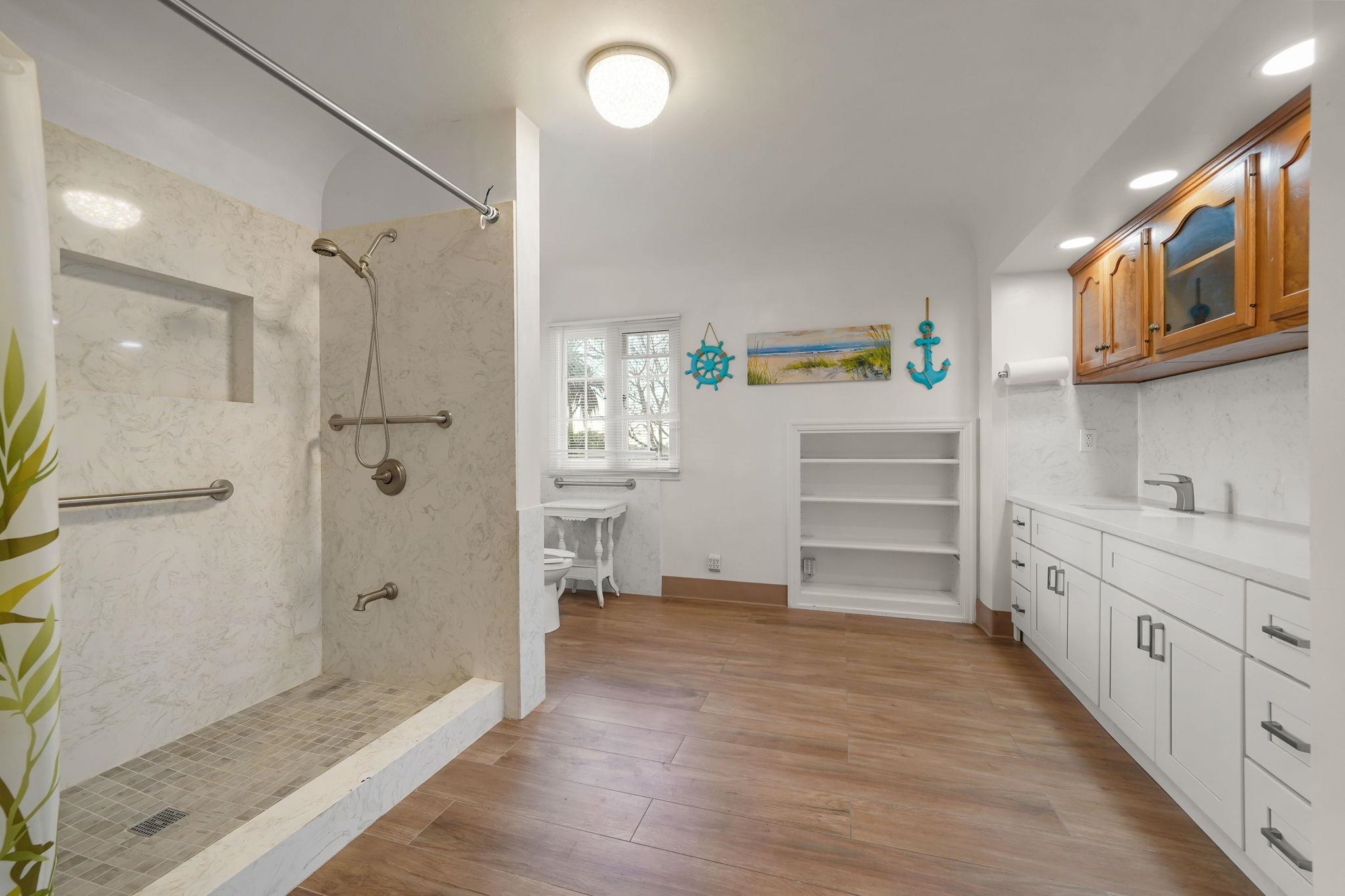 Detail Gallery Image 14 of 32 For 22128 Prospect St, Hayward,  CA 94541 - 3 Beds | 2 Baths