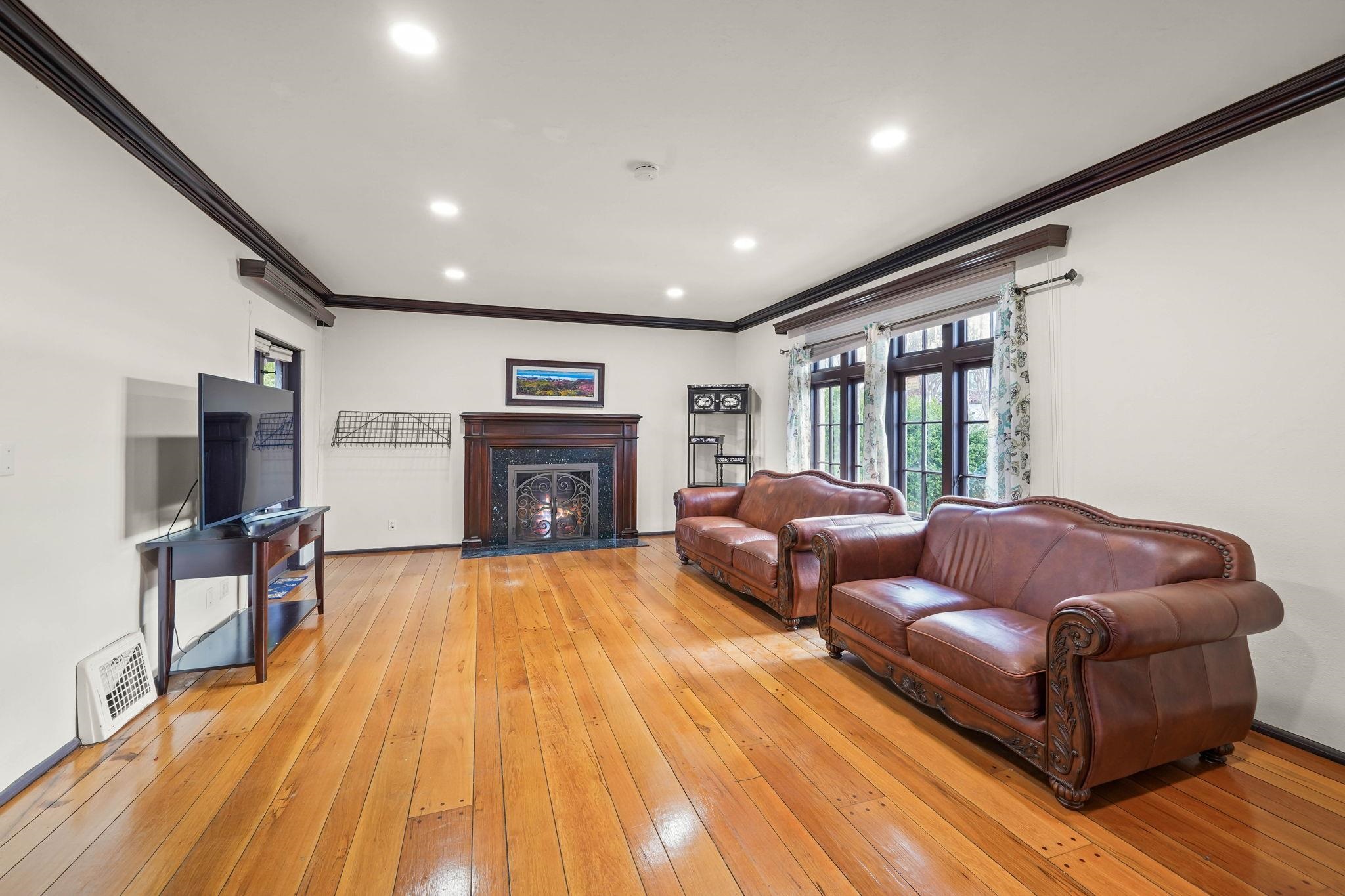 Detail Gallery Image 6 of 32 For 22128 Prospect St, Hayward,  CA 94541 - 3 Beds | 2 Baths