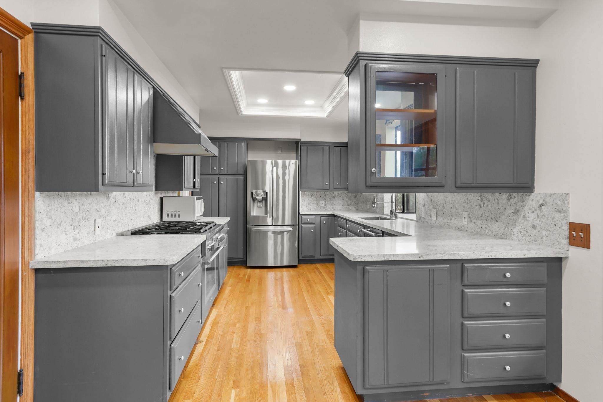 Detail Gallery Image 9 of 32 For 22128 Prospect St, Hayward,  CA 94541 - 3 Beds | 2 Baths