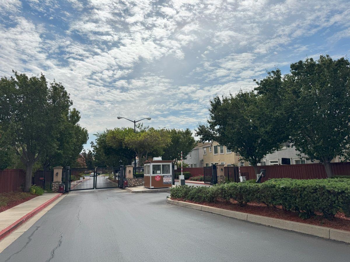 Detail Gallery Image 30 of 31 For 645 Rockspray Cir, Pittsburg,  CA 94565 - 4 Beds | 2/1 Baths