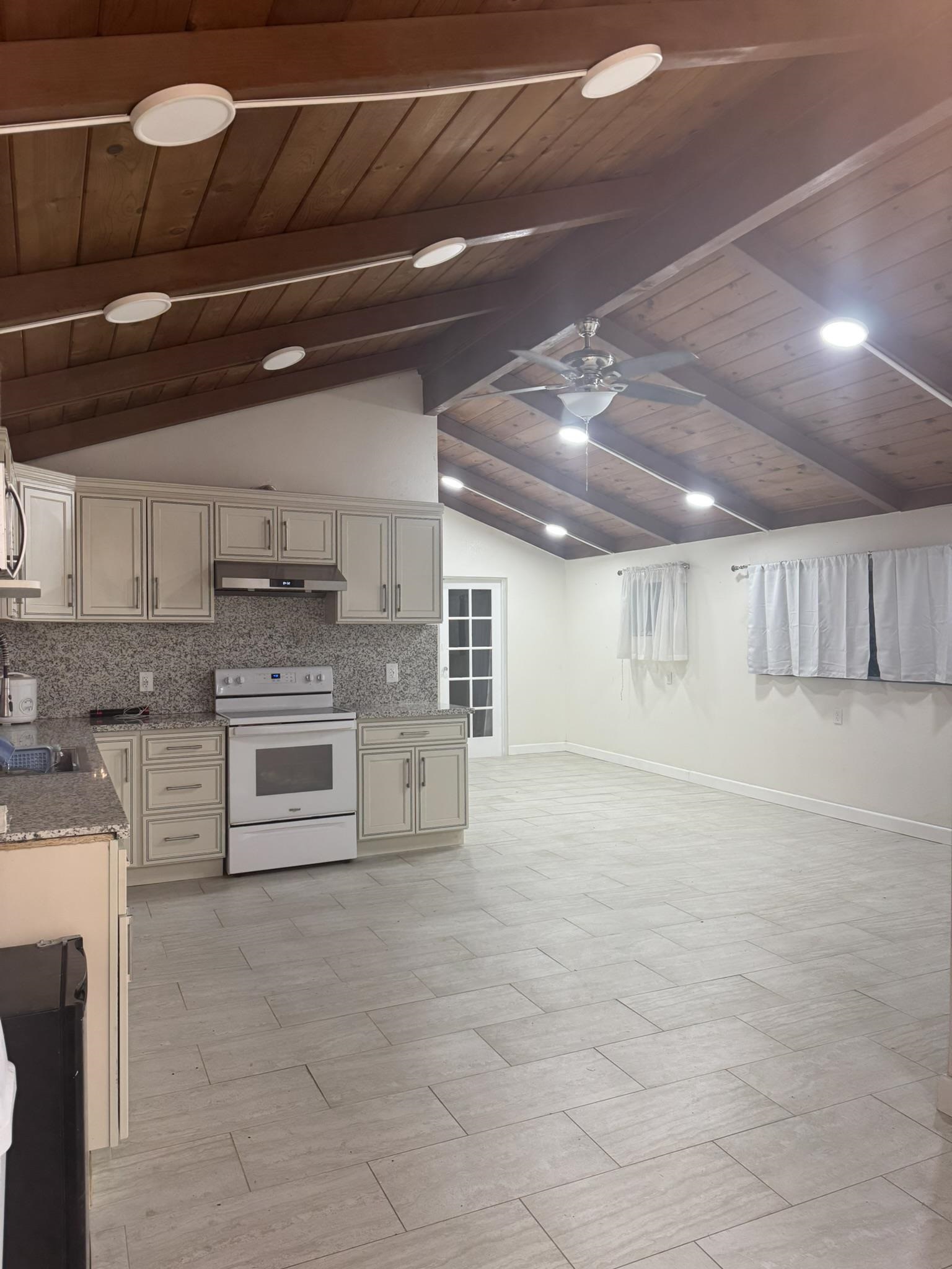 Detail Gallery Image 5 of 31 For 5116 Sandmound Blvd, Oakley,  CA 94561 - 2 Beds | 2 Baths