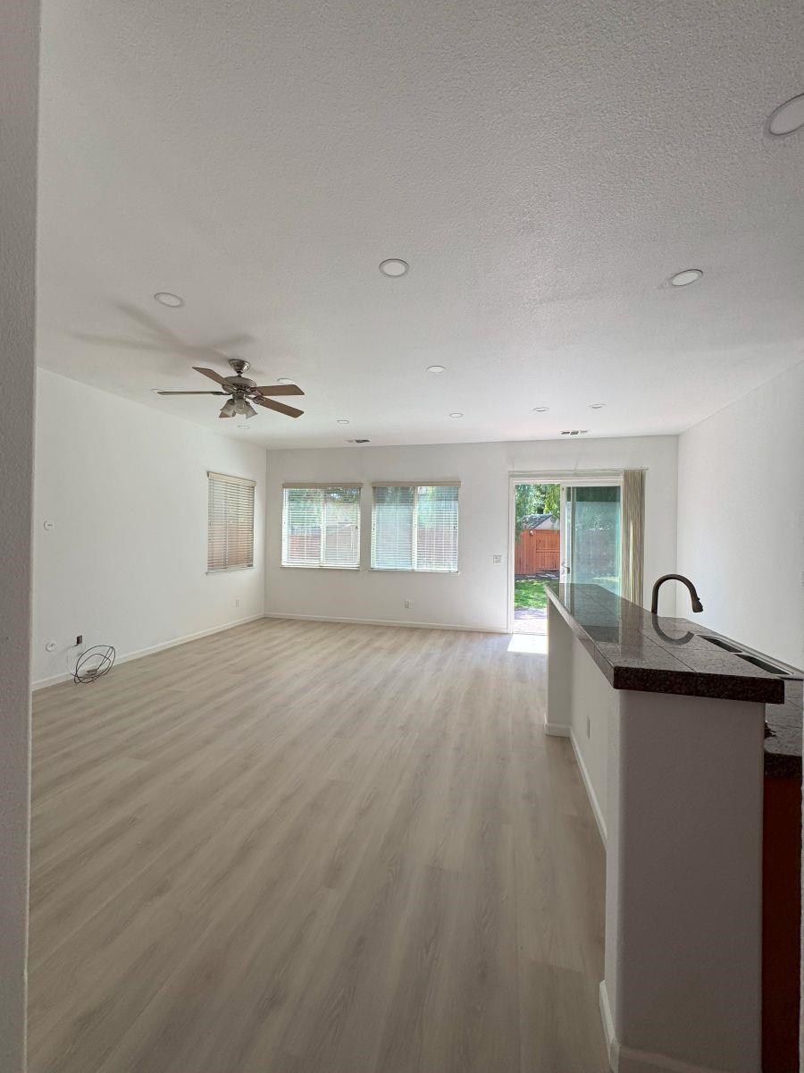 Detail Gallery Image 14 of 22 For 2638 Breaker Way, Stockton,  CA 95209 - 4 Beds | 2 Baths