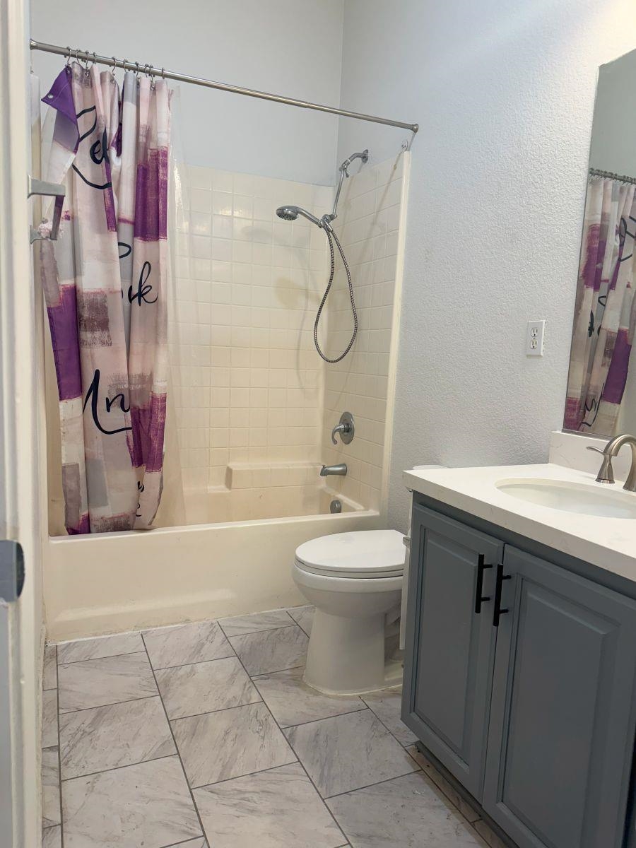 Detail Gallery Image 6 of 22 For 2638 Breaker Way, Stockton,  CA 95209 - 4 Beds | 2 Baths