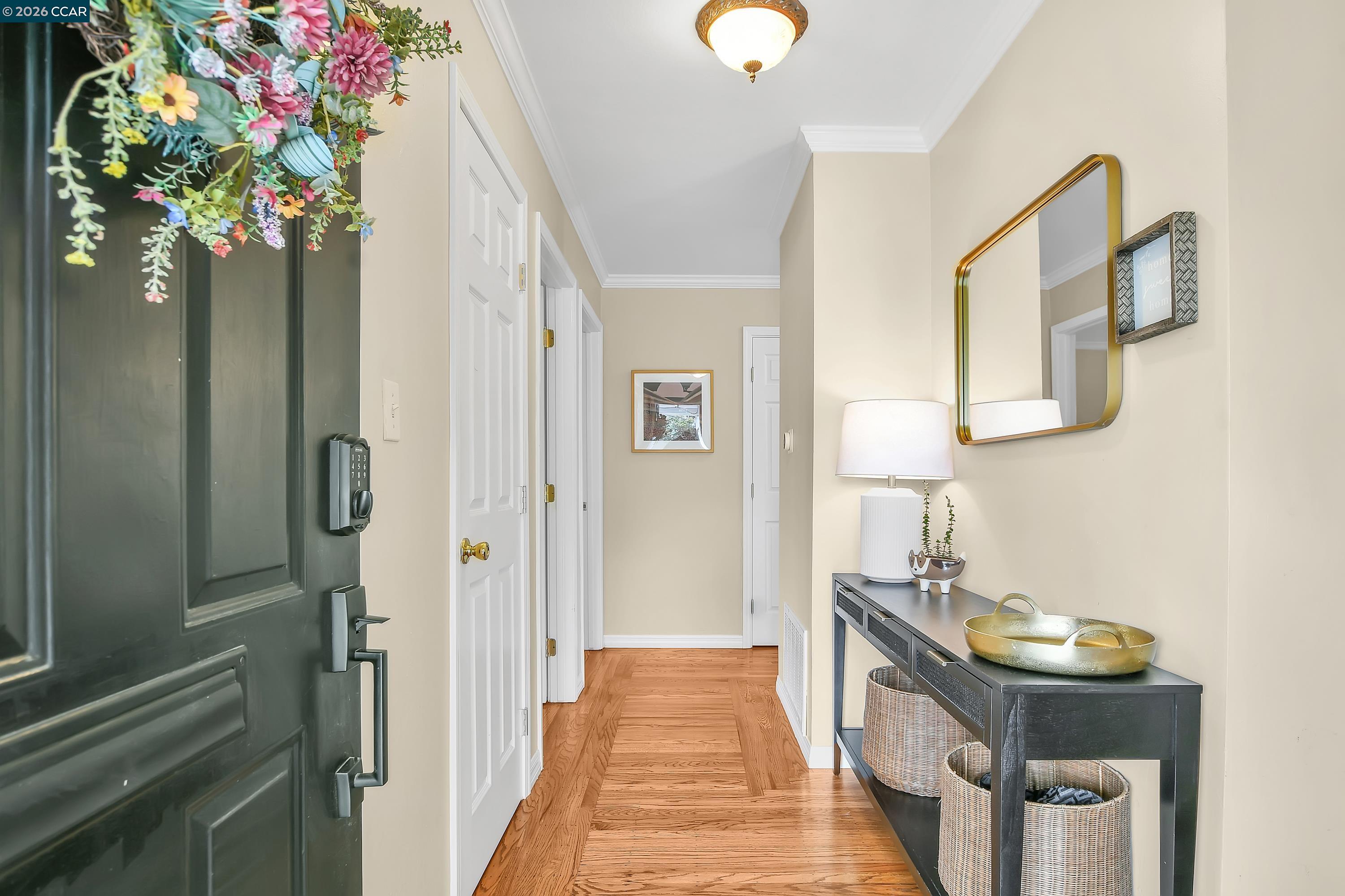 Detail Gallery Image 5 of 31 For 3818 Village Rd, Concord,  CA 94519 - 3 Beds | 1 Baths